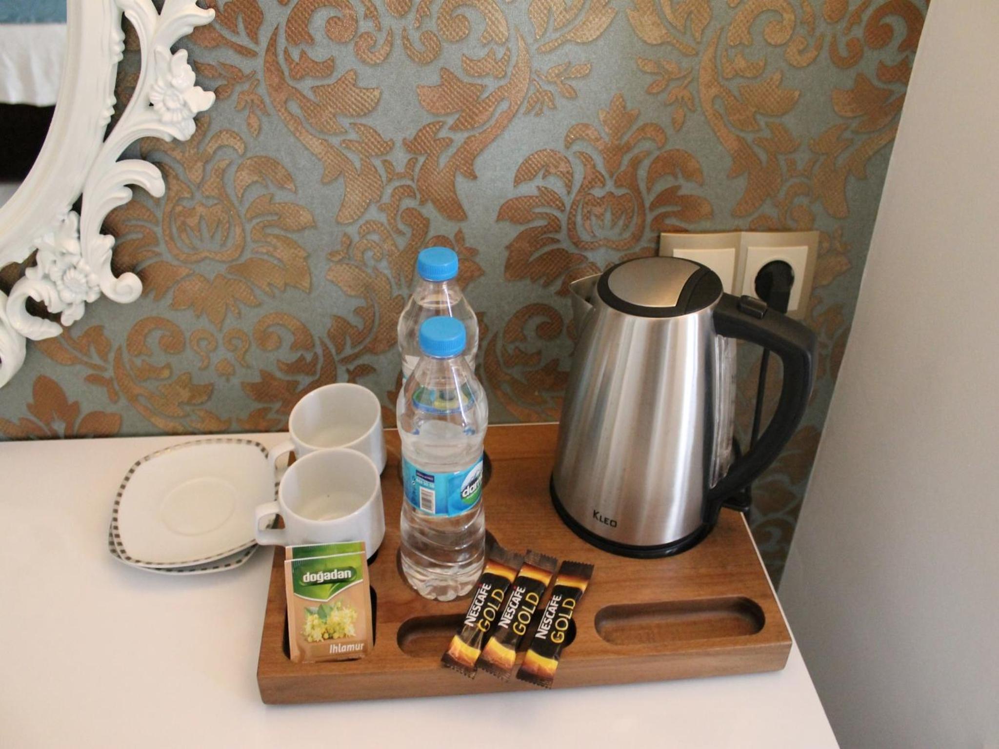 Deluxe Room with City View thumbnail 6