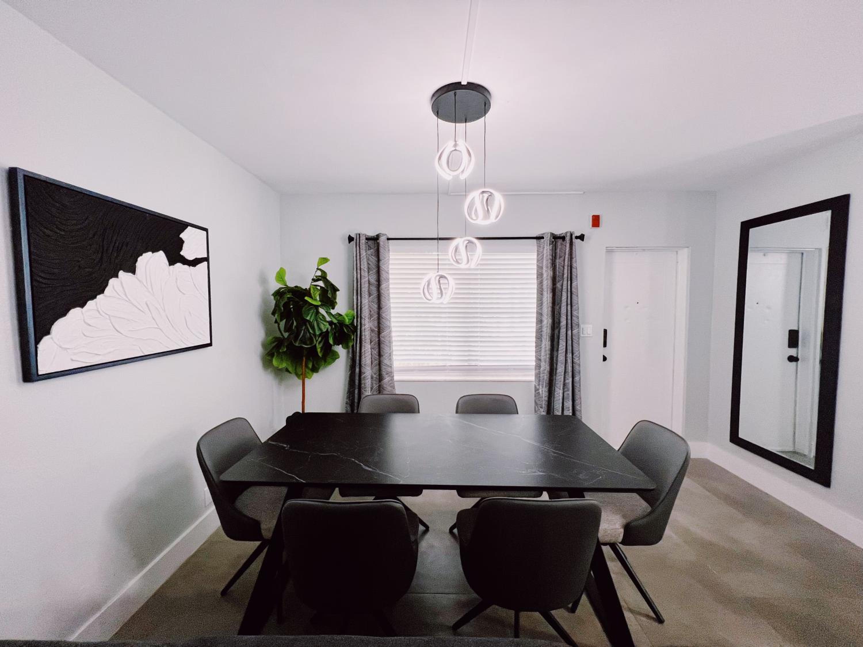 Premium Three Bedroom Family Suite with Kitchen and Sofa Bed - Photo 20