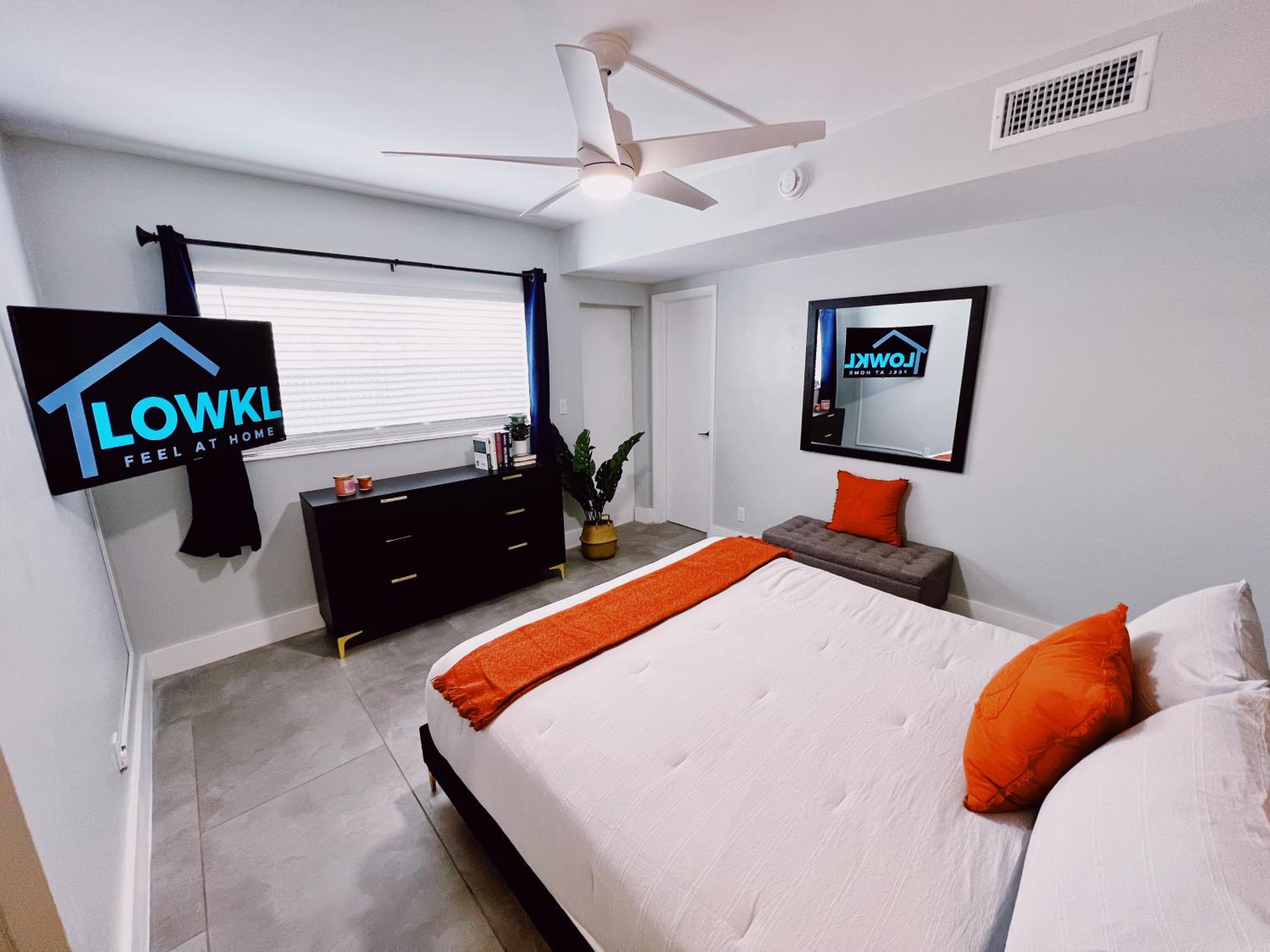 Premium Three Bedroom Family Suite with Kitchen and Sofa Bed - Photo 8