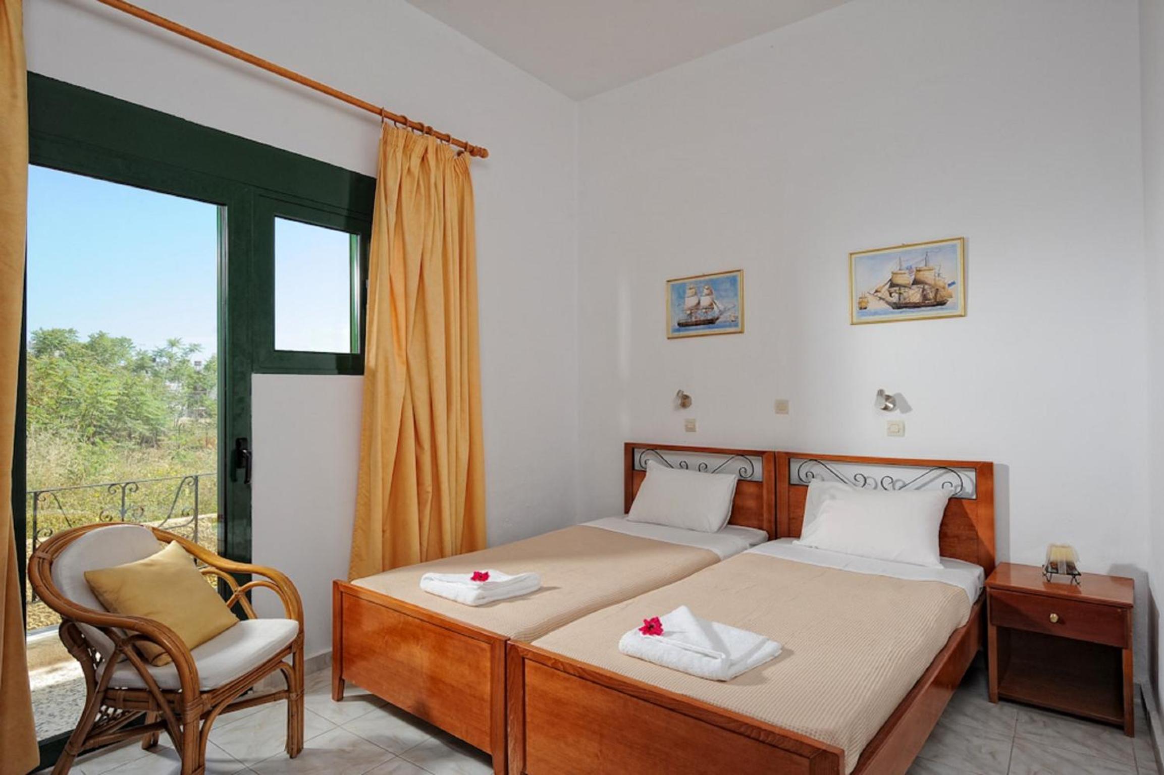 One-Bedroom Apartment with Hydromassage Shower - Photo 9