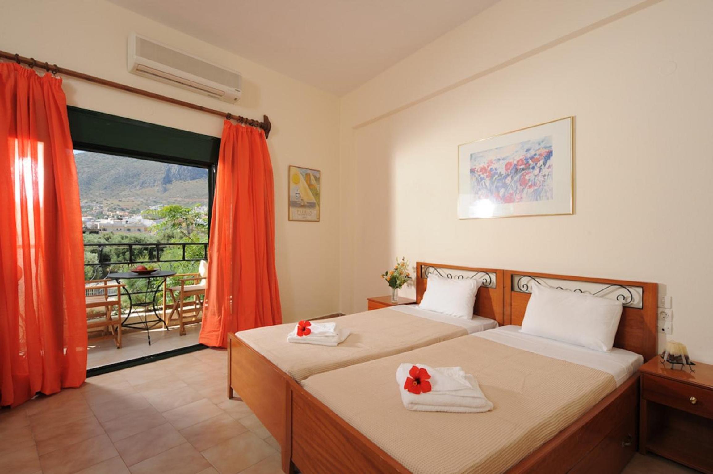 One-Bedroom Apartment with Hydromassage Shower - Photo 11