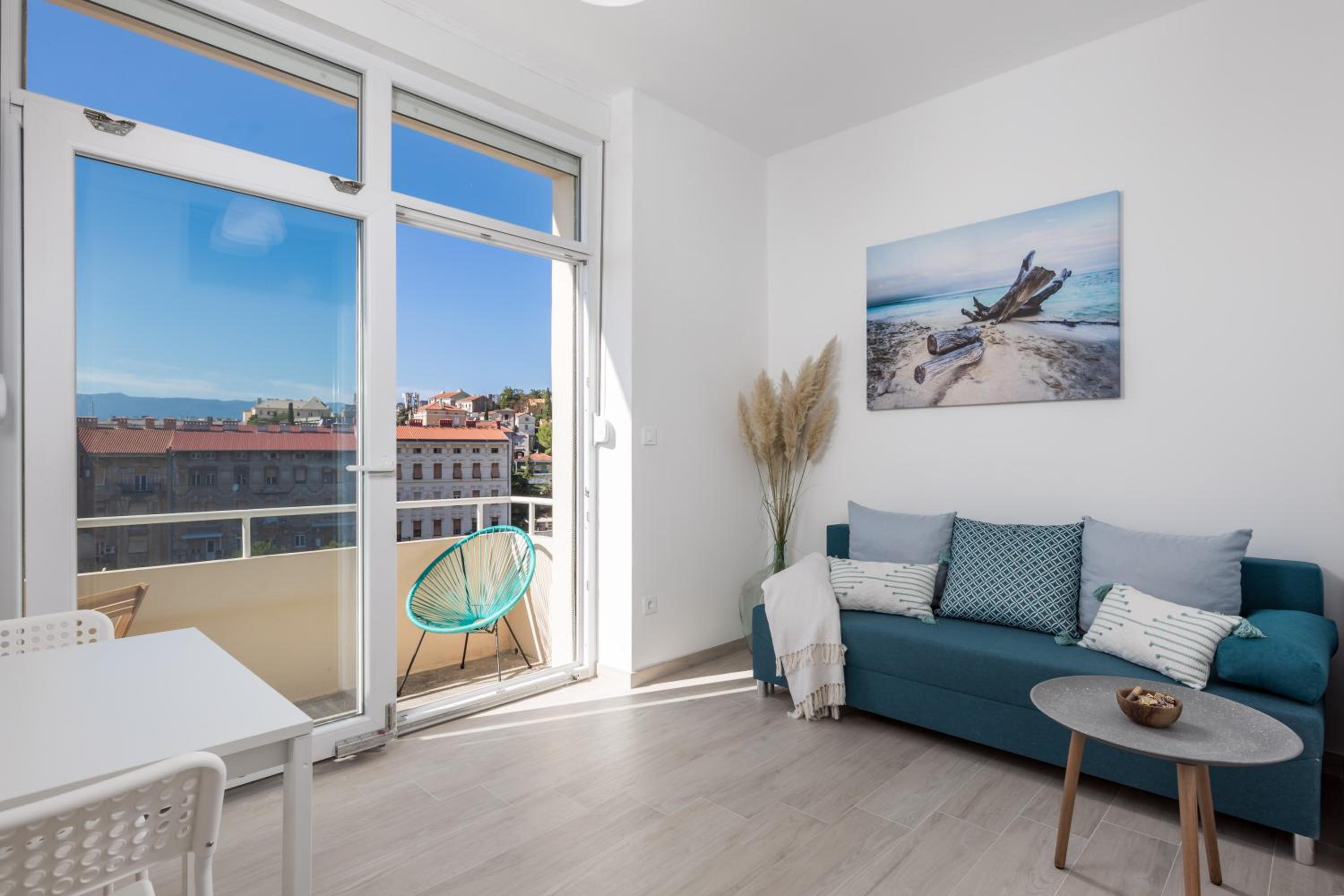 Apartment with Sea View