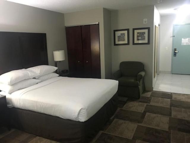 Queen Room - Accessible/Nonsmoking - Photo 3