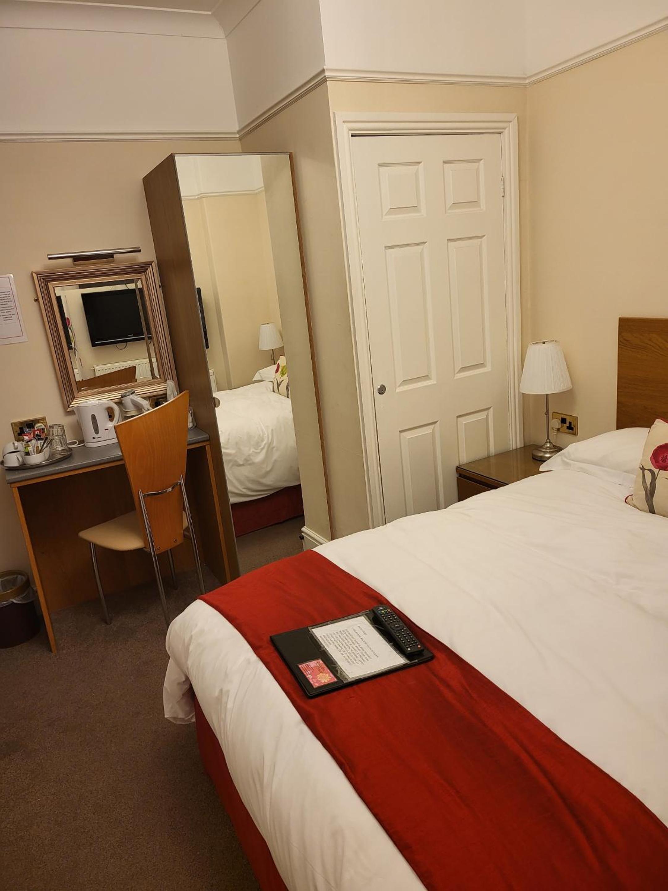 Standard Double Room photo 2