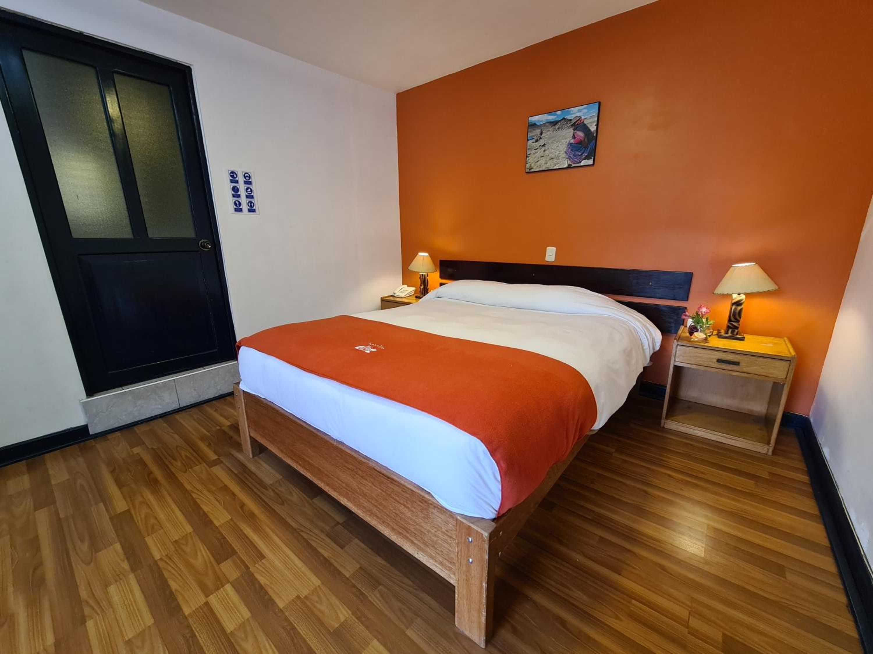 Double Room with Private Bathroom photo 1