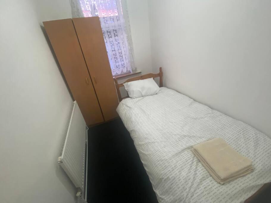 Three-Bedroom Apartment photo 1