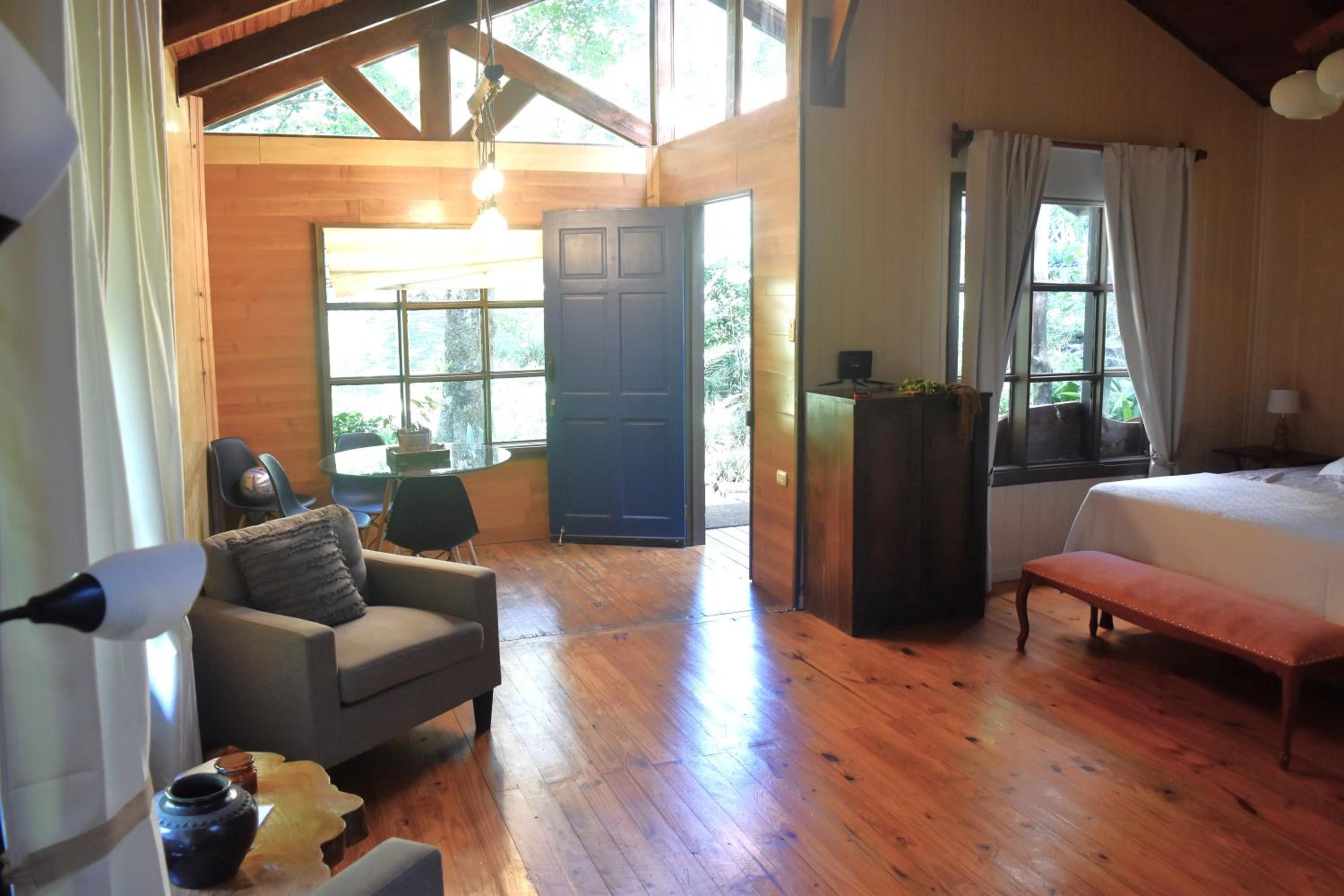 Rustic Cabin  photo 1
