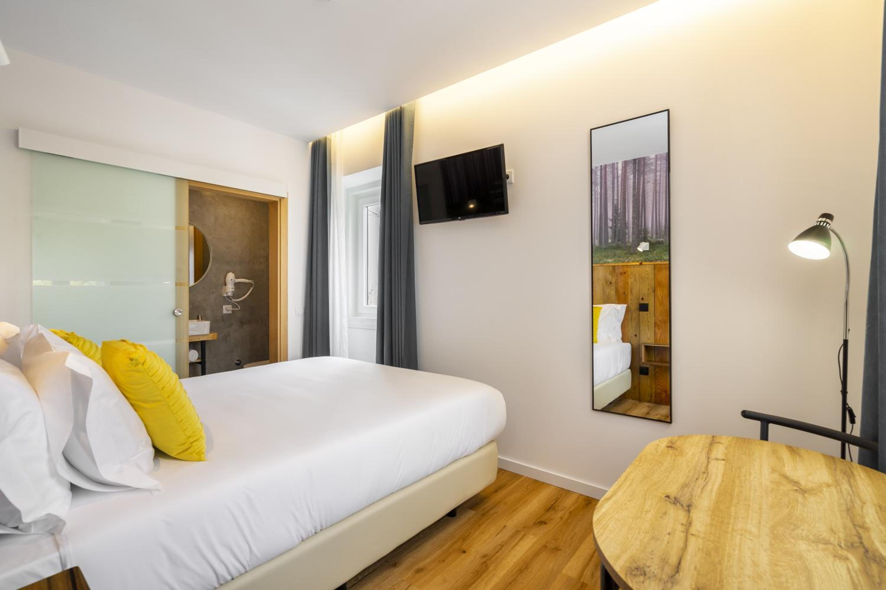 Double Room - Photo 2