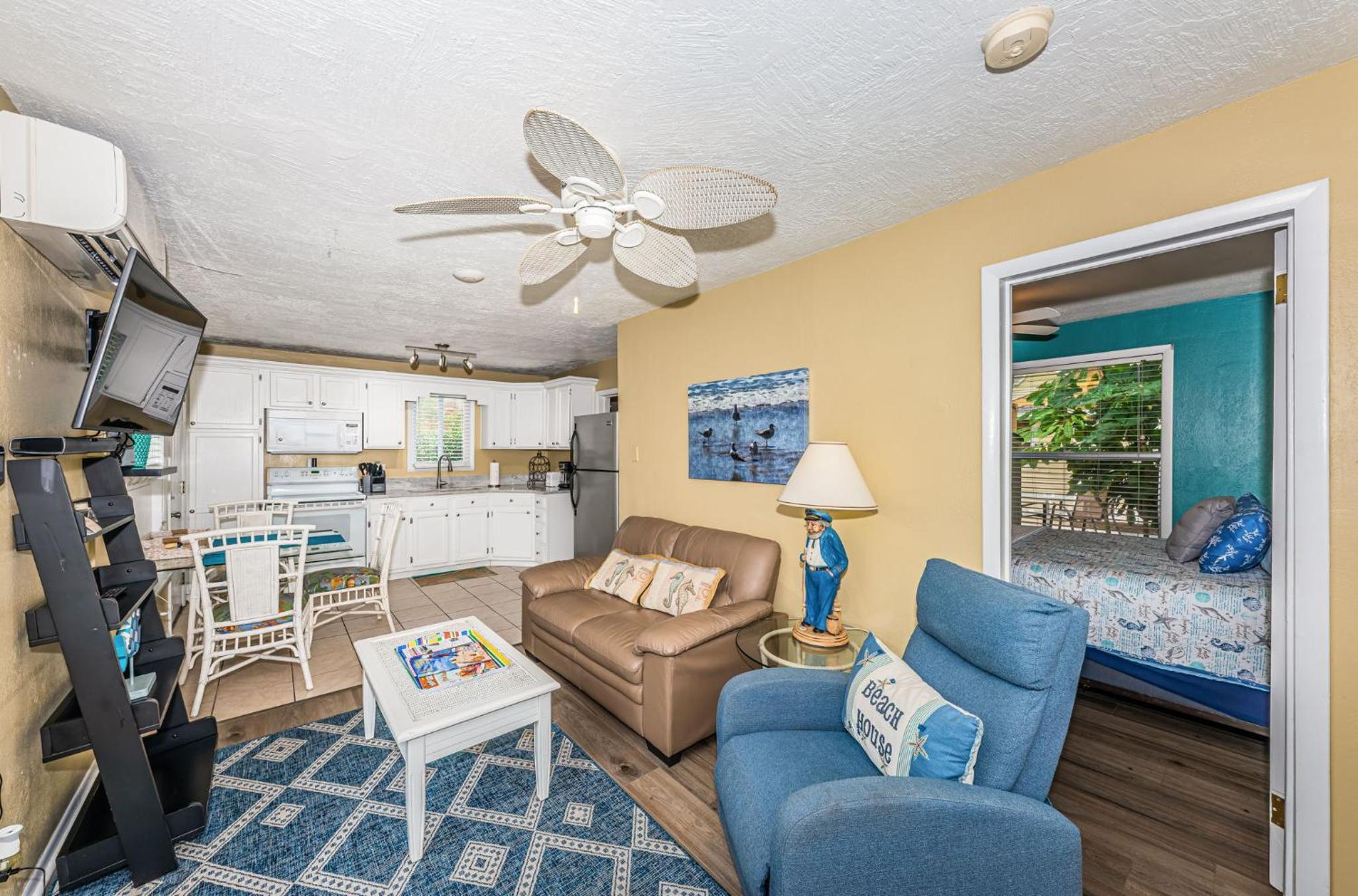 One-Bedroom House photo 1