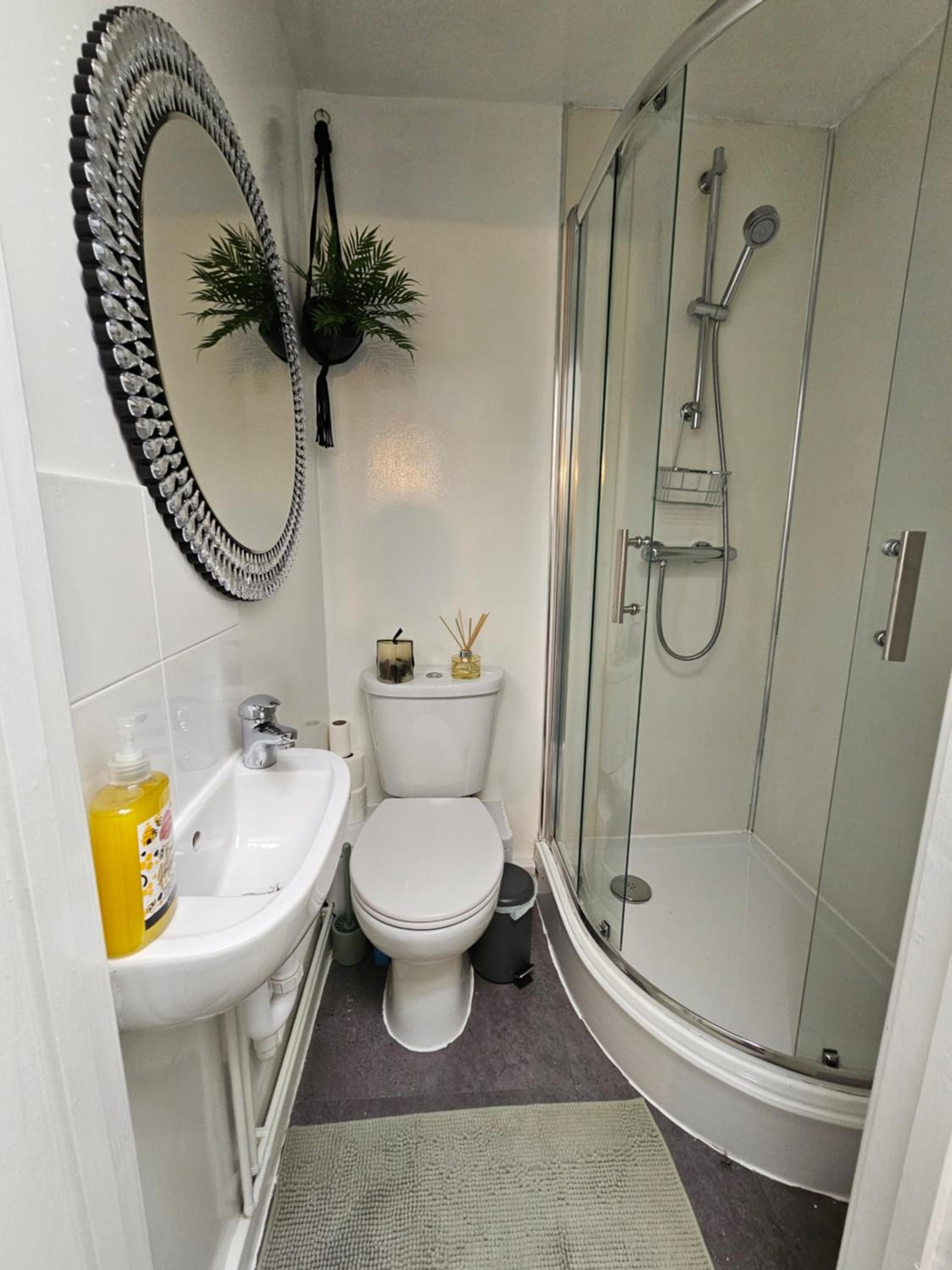 Studio Apartment photo 3