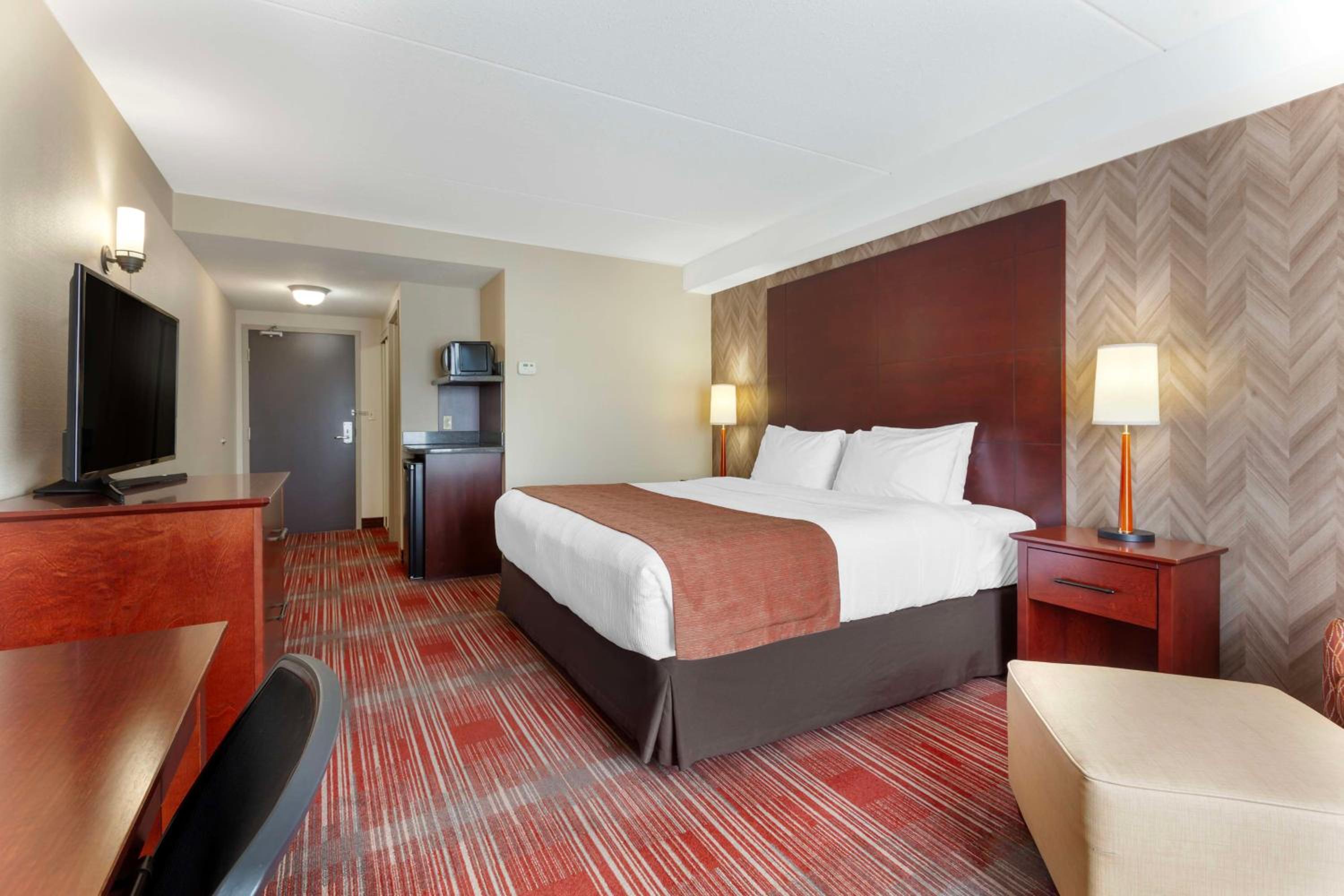 King Room - Non-Smoking - Photo 2