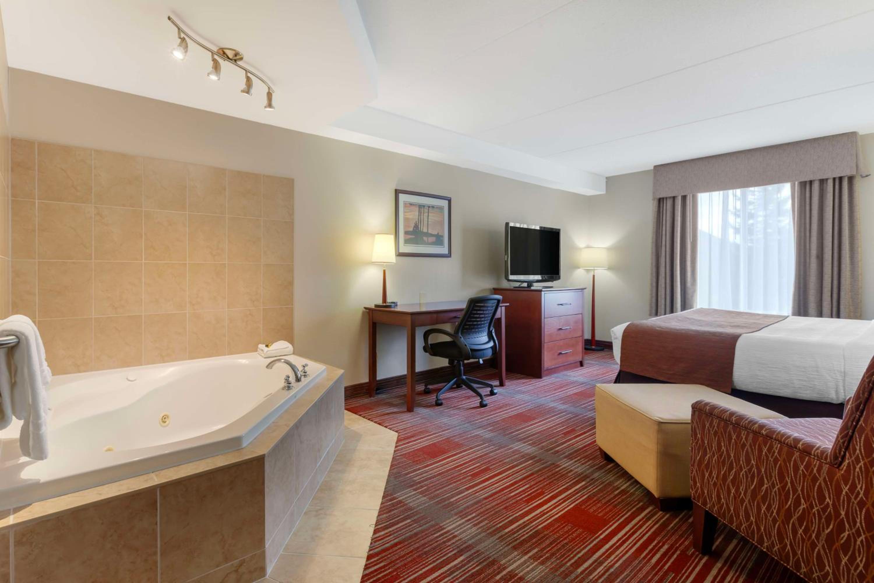 King Suite - Non-Smoking - Photo 1
