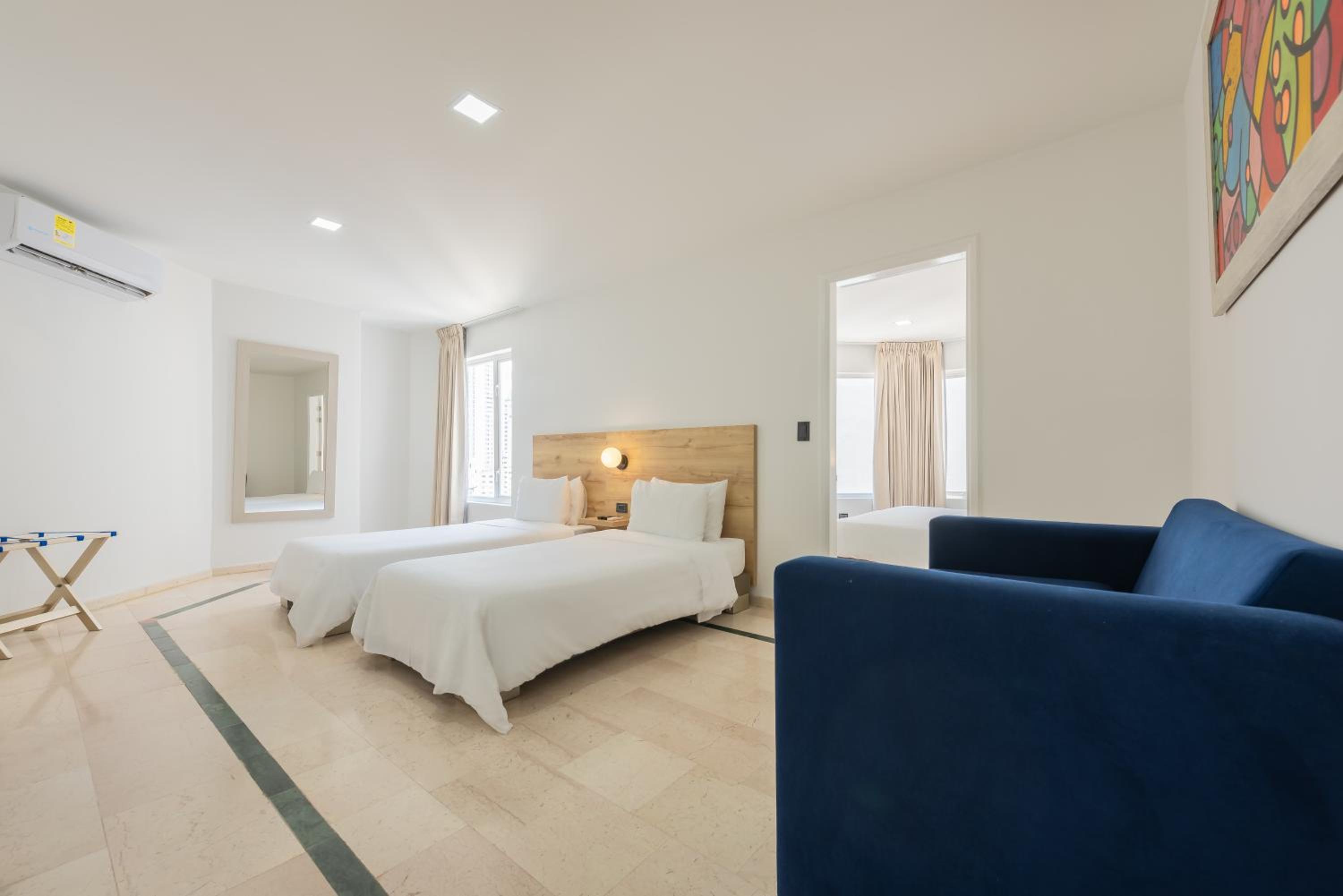 Suite - Photo 4