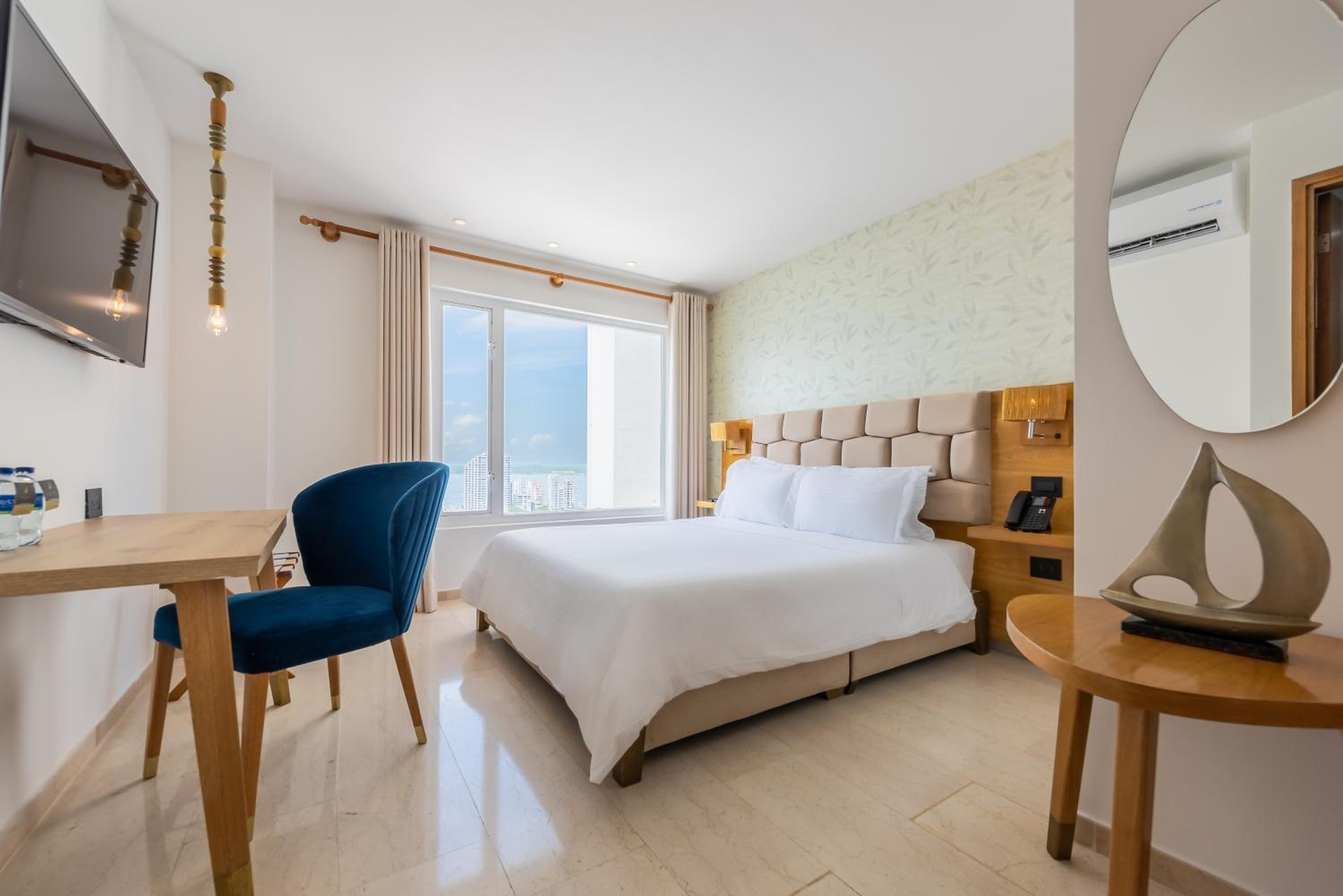 Deluxe Room - Photo 8