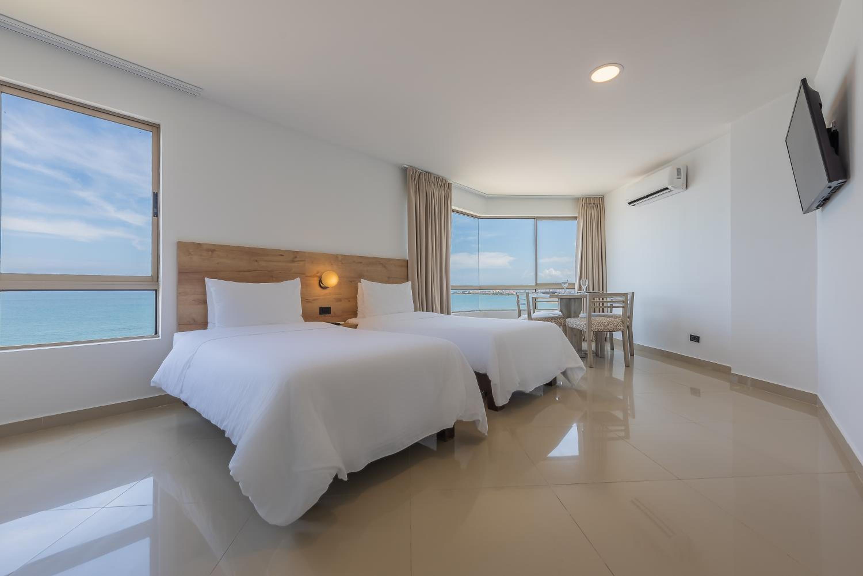 Queen Suite with Sea View