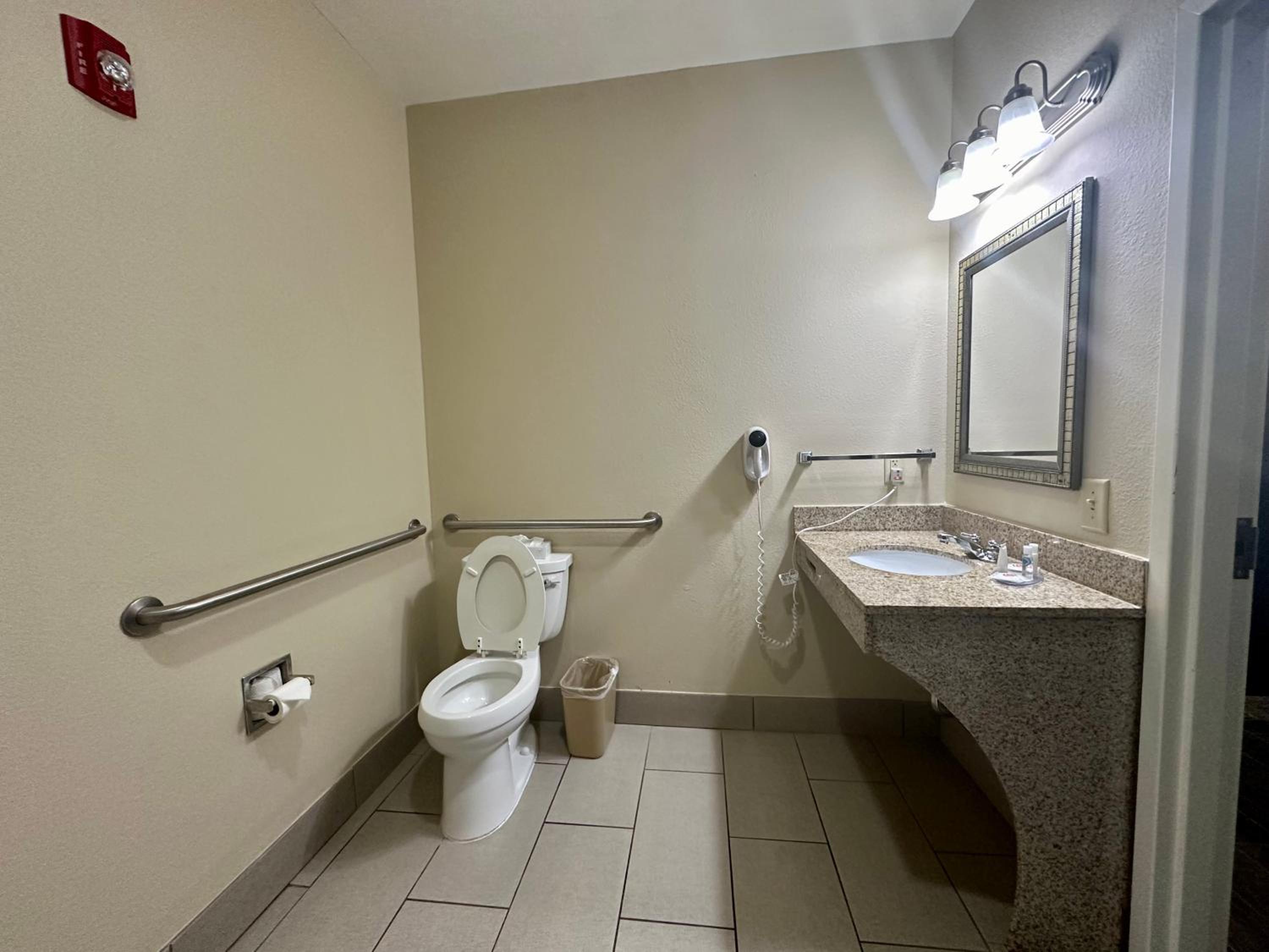 King Room - Accessible/Non-Smoking - Photo 14