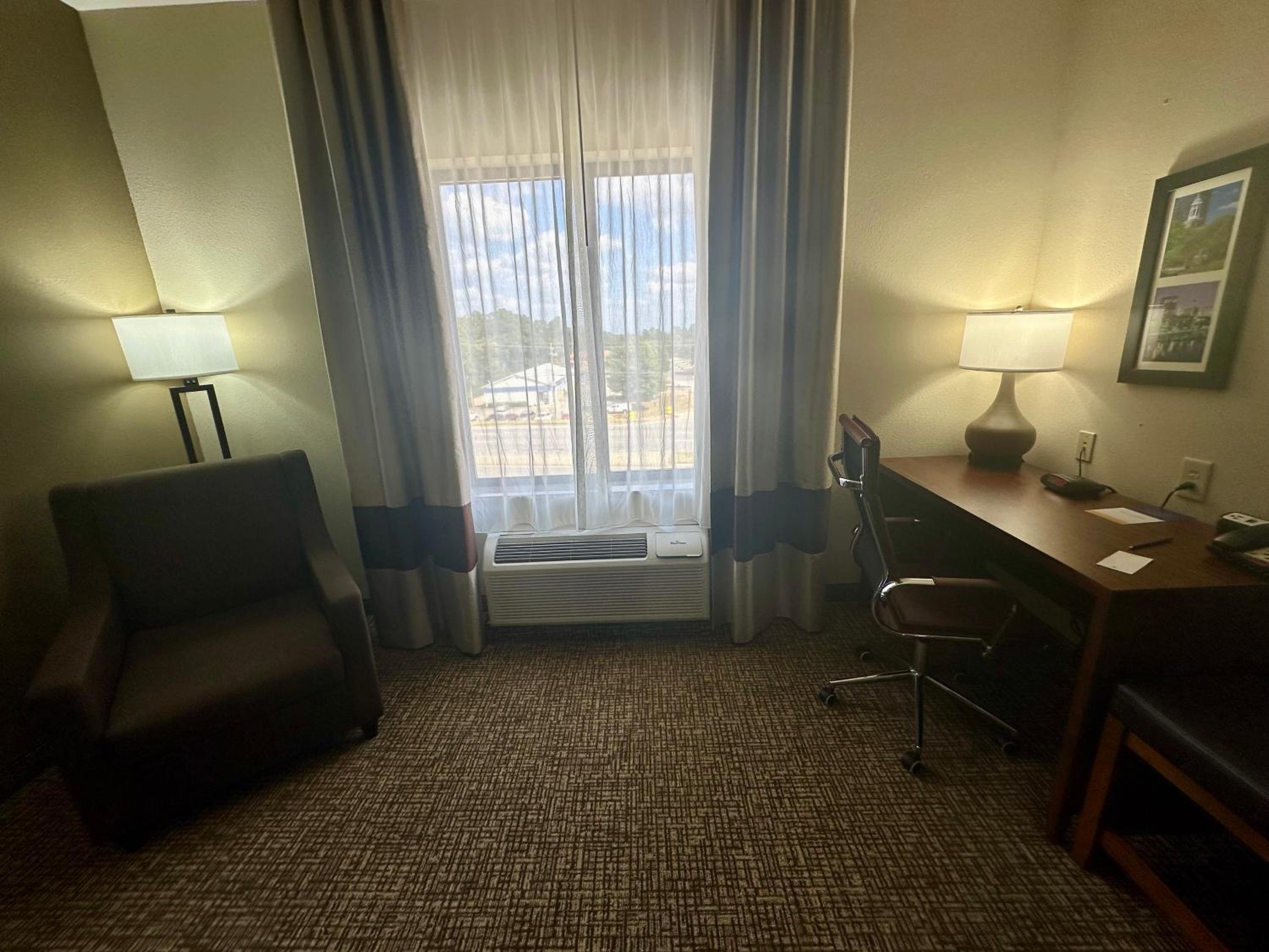 King Room - Accessible/Non-Smoking - Photo 6