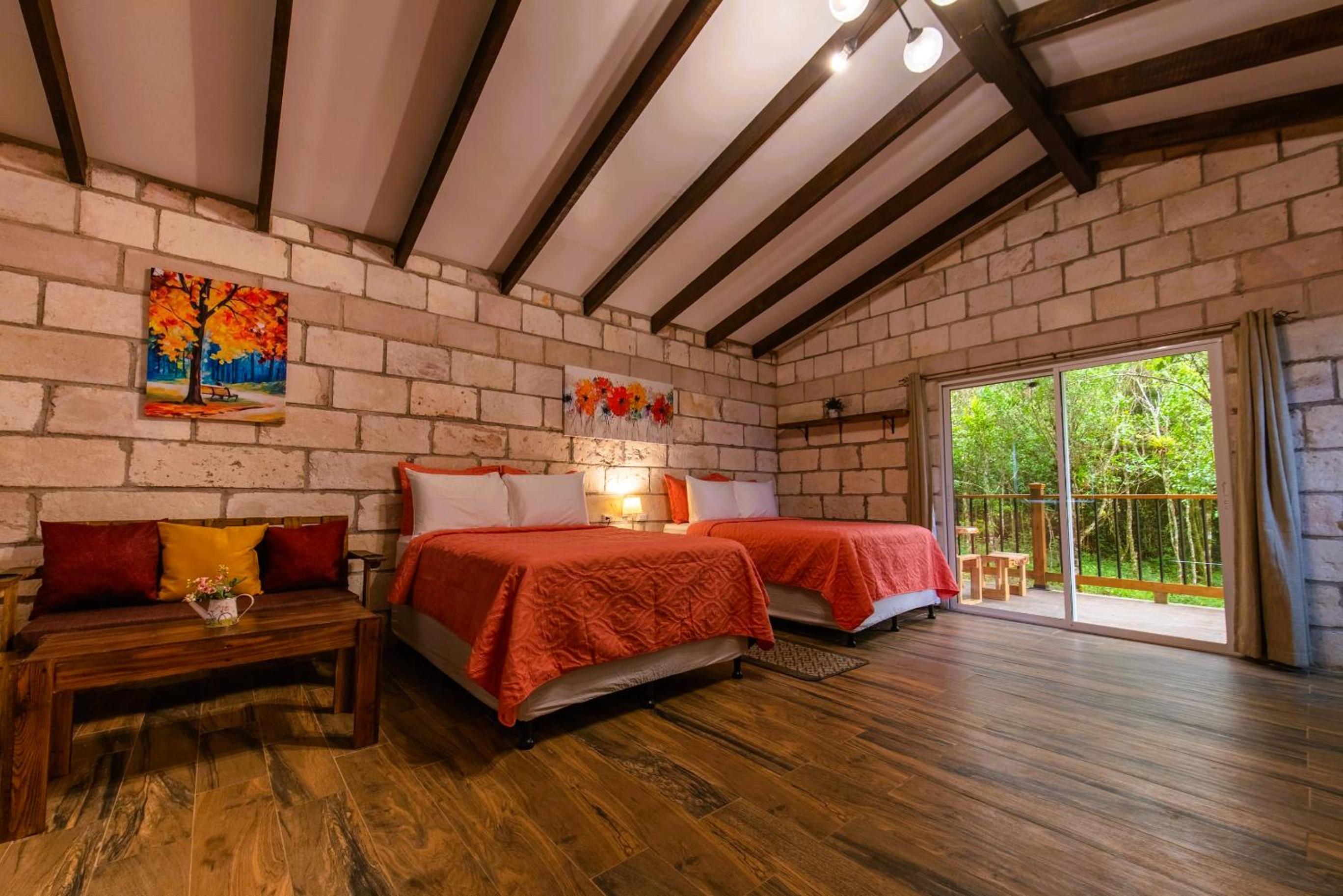 Three-Bedroom Vacation Home  photo 3