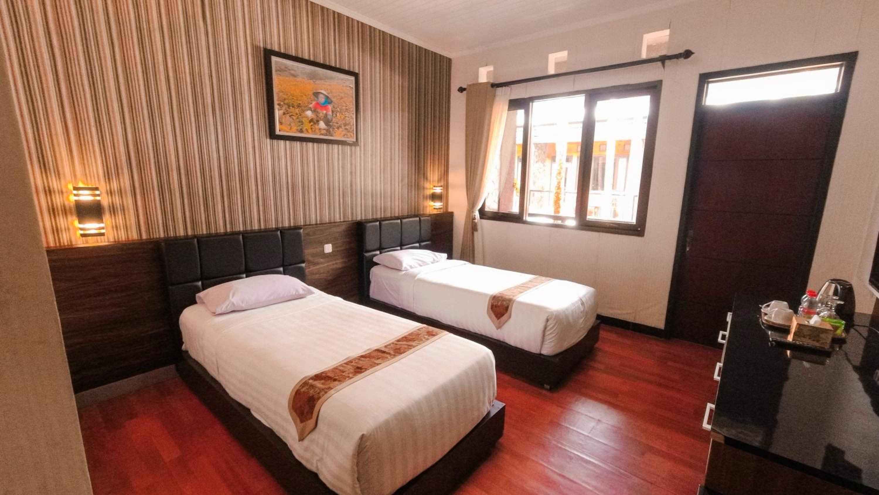 Deluxe Twin Room - Photo 1