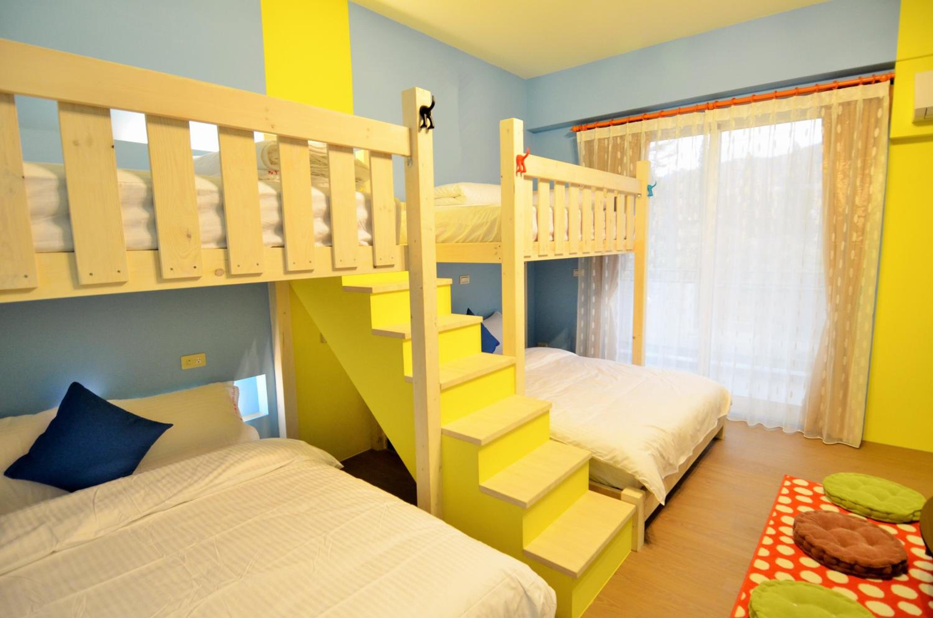Deluxe Family Room photo 2