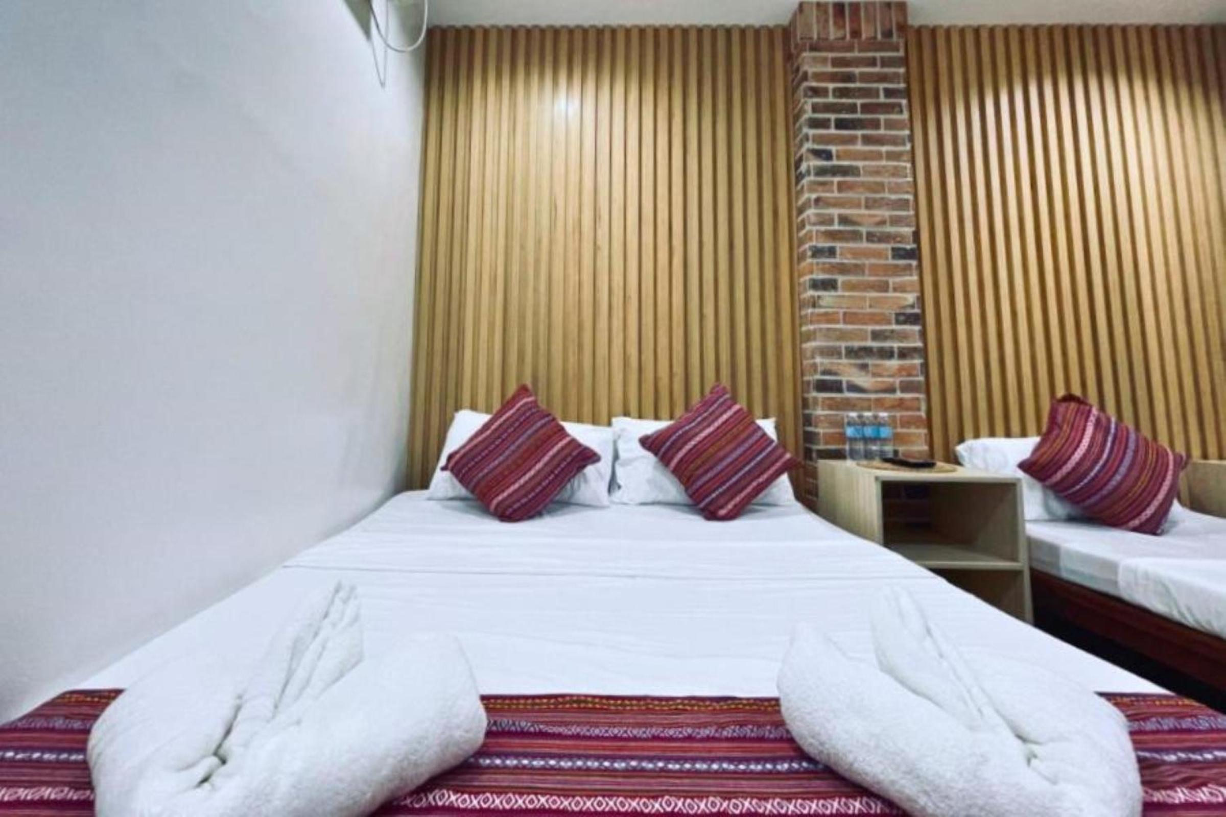 Deluxe Triple Room - Photo 10