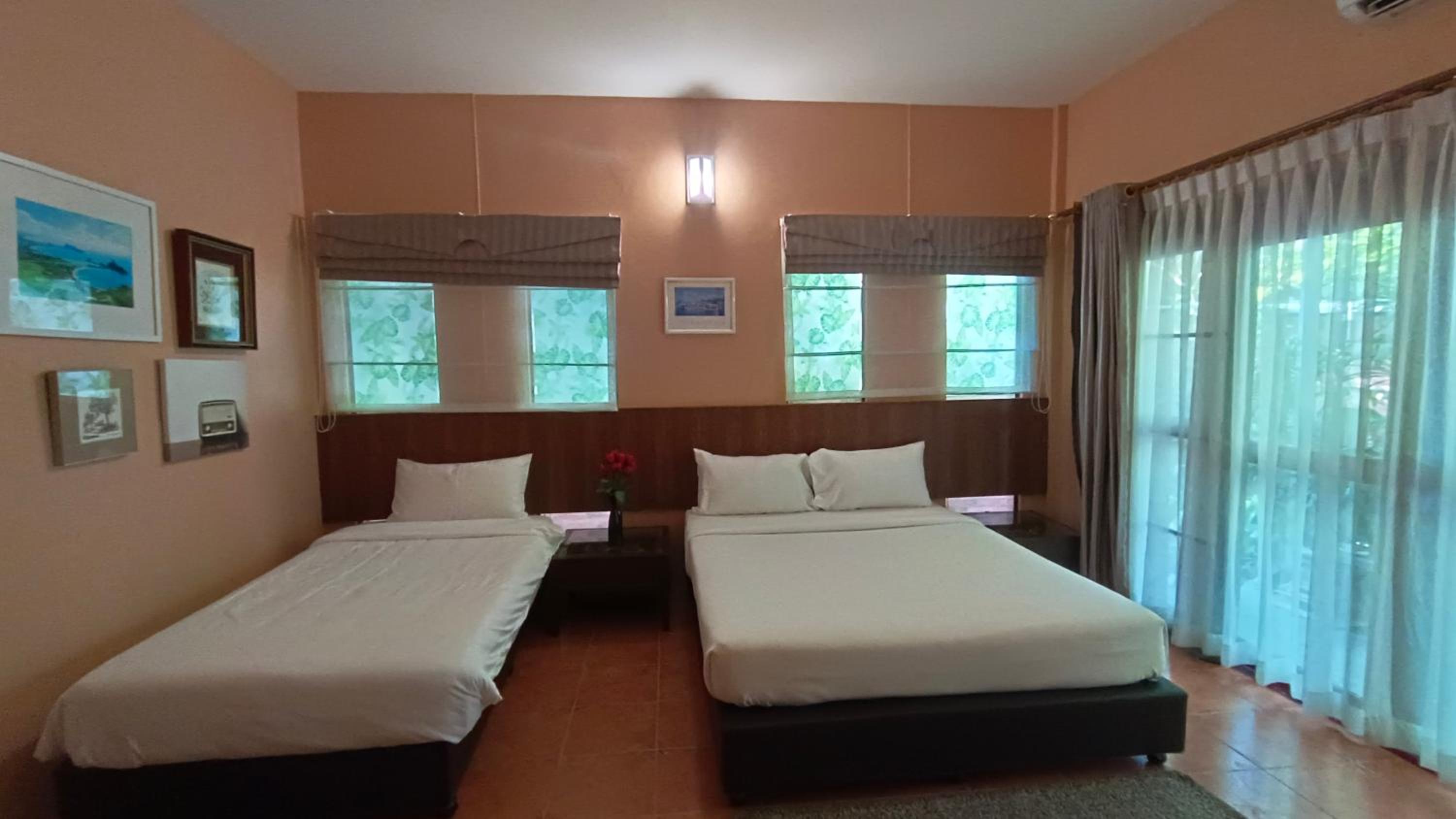 Family Suite with Balcony photo 2