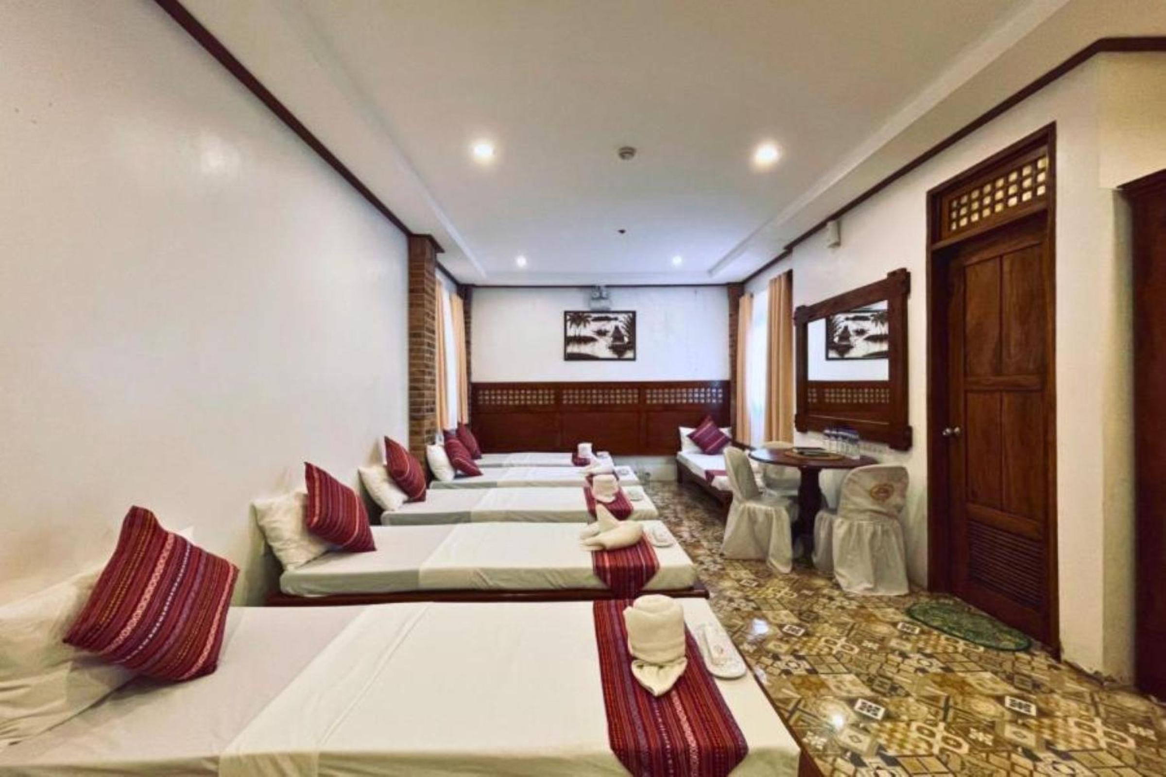 Deluxe Family Room - Photo 3