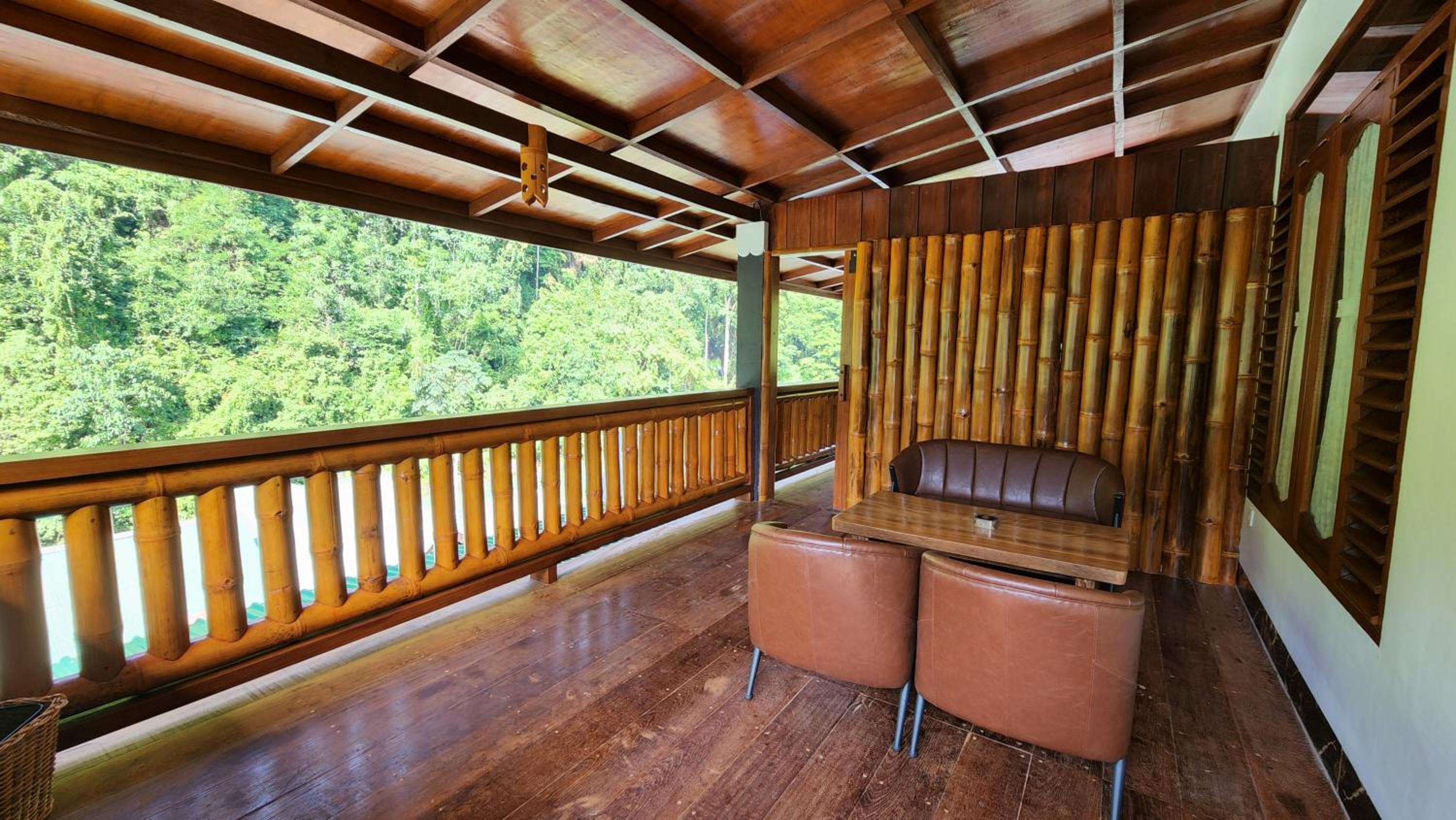 Family Room with Mountain View - Photo 20