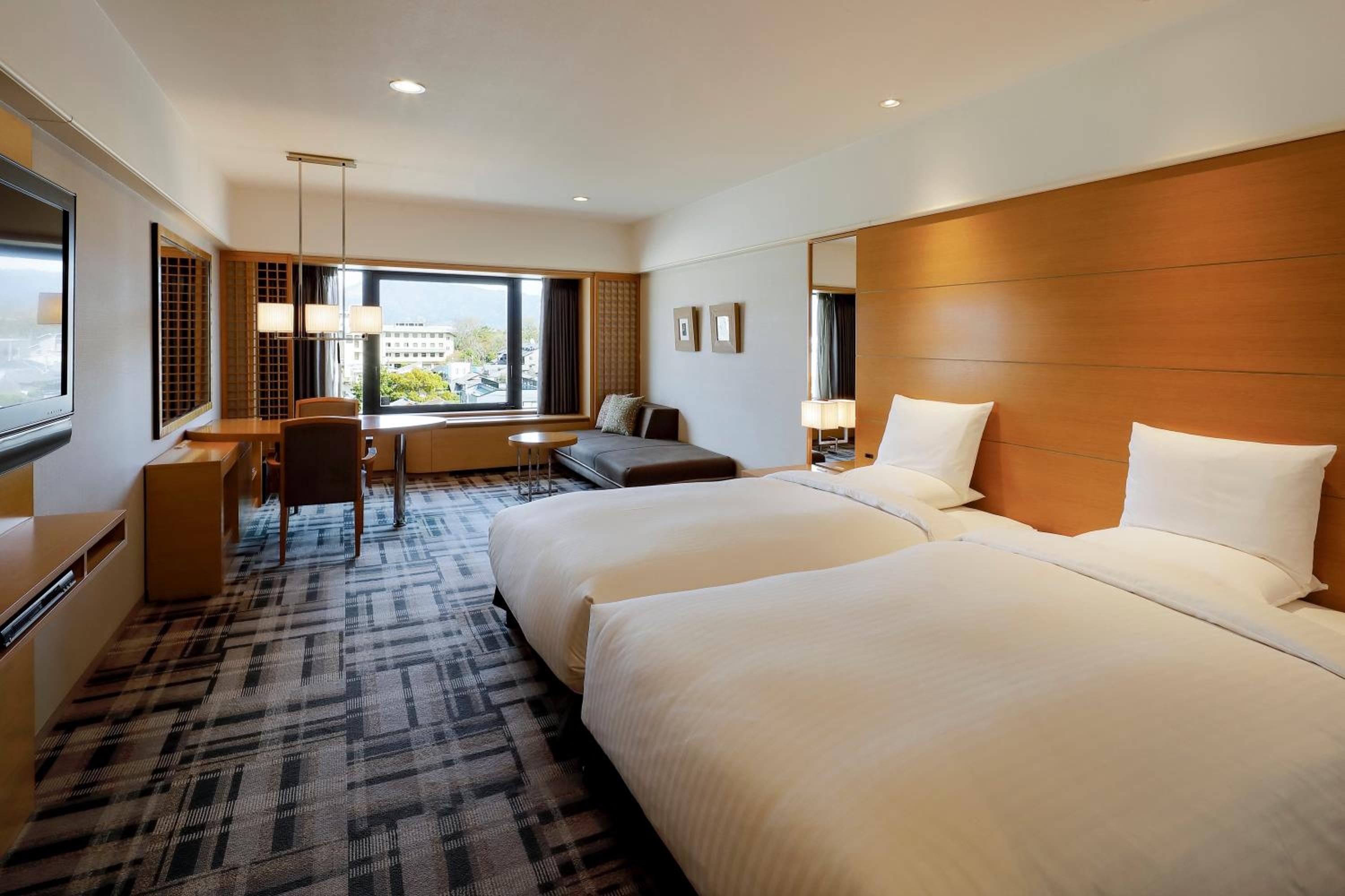 Luxury Twin Room with Mountain View (East)- Non-Smoking  - Photo 4
