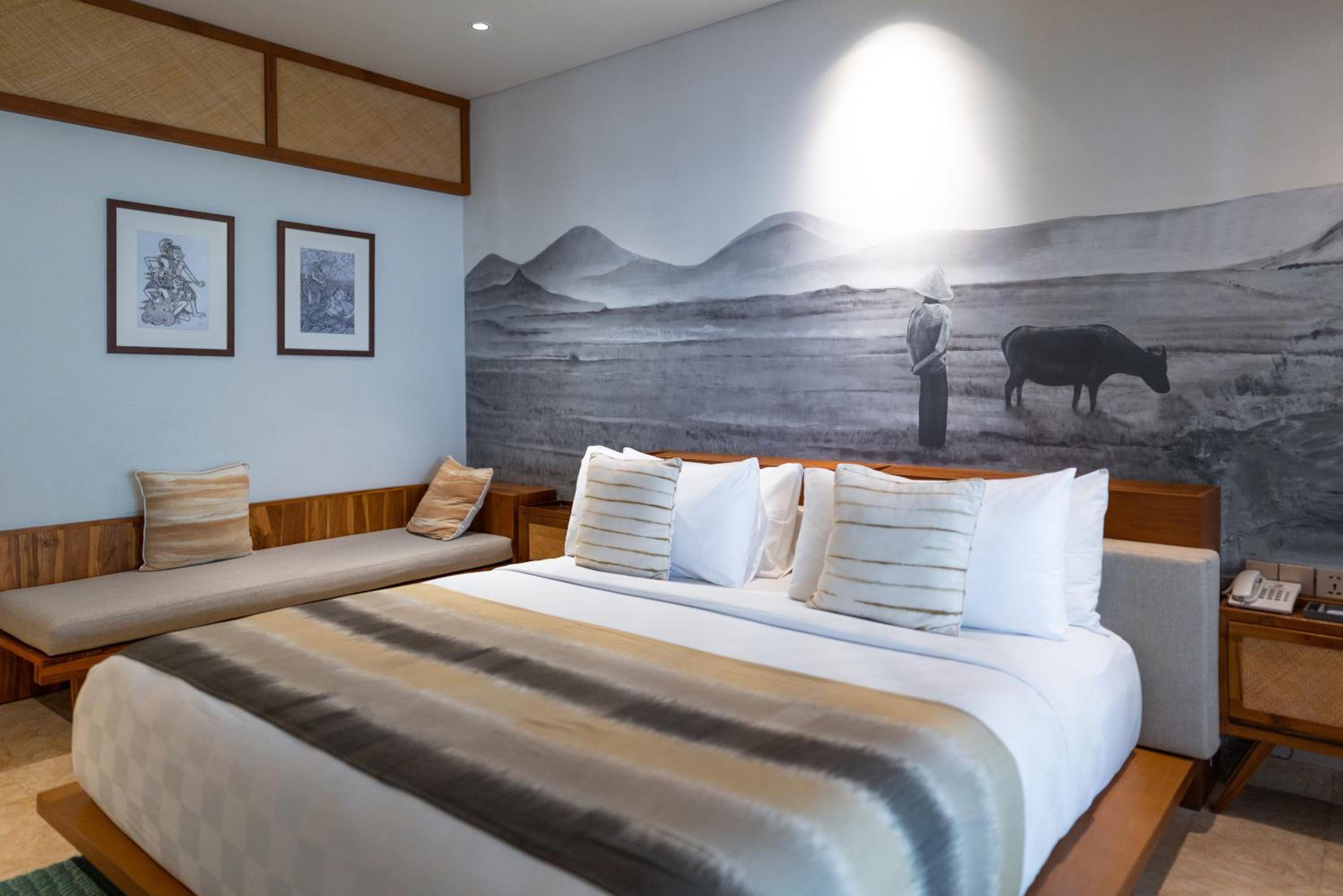Suite with Balcony - Photo 6
