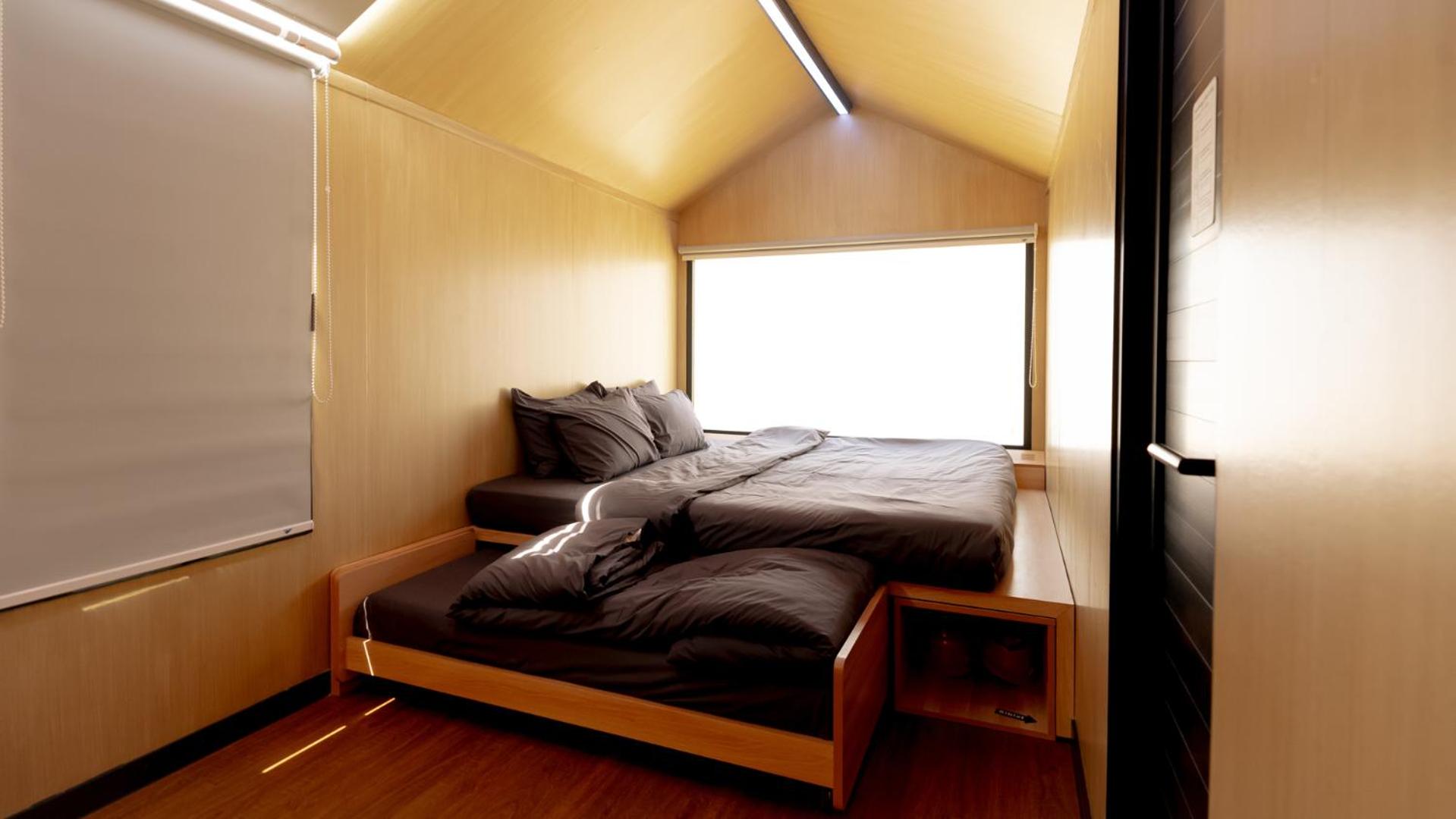 Executive Queen Room with Two Queen Beds - Photo 6