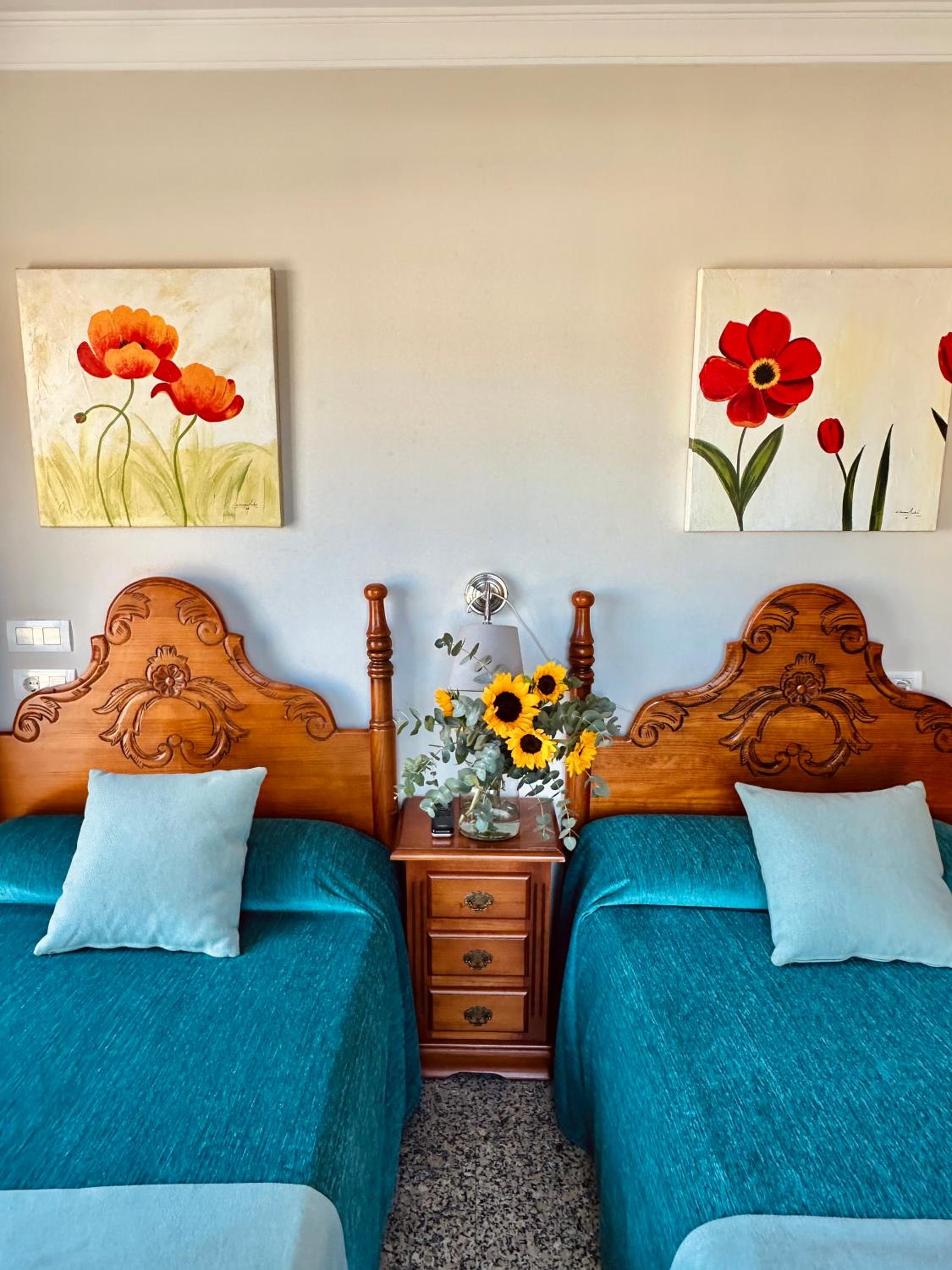 Twin Room - Photo 1