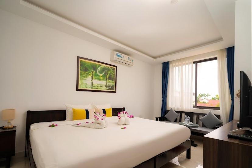 Deluxe Double or Twin Room