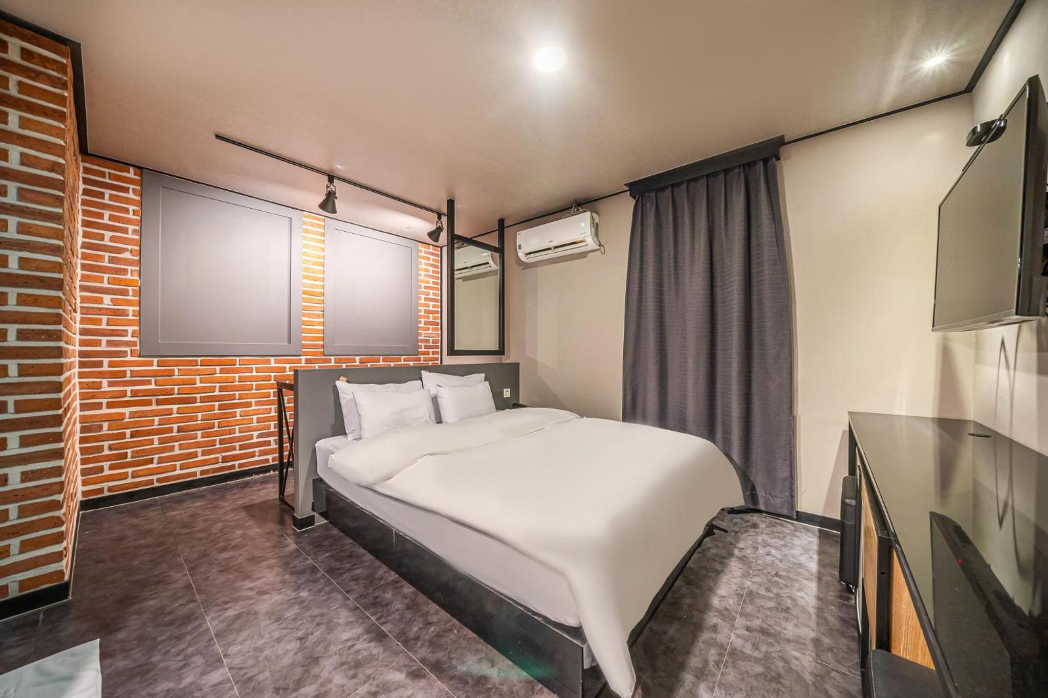 Deluxe Room - Photo 4