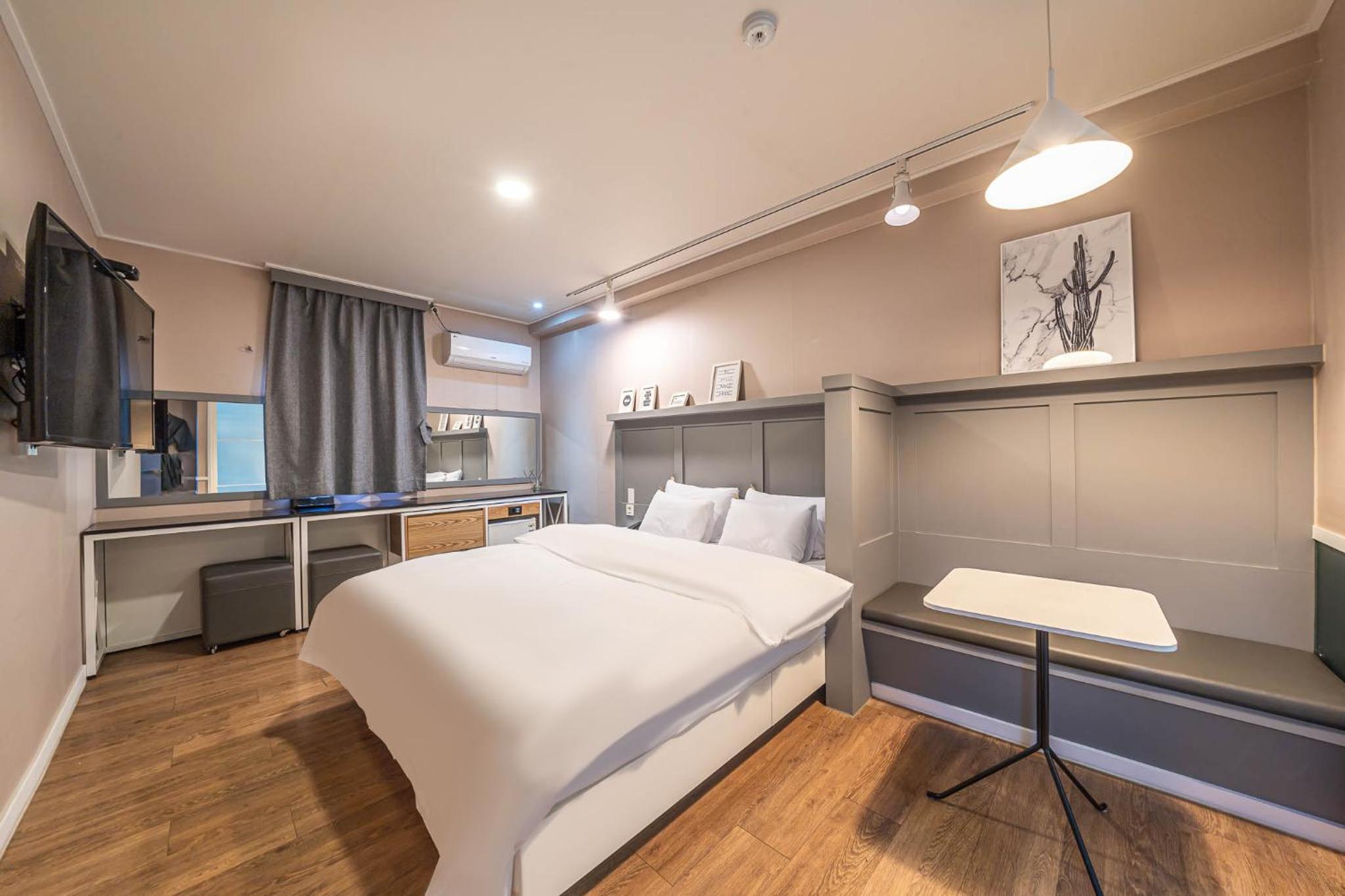 Deluxe Room - Photo 8