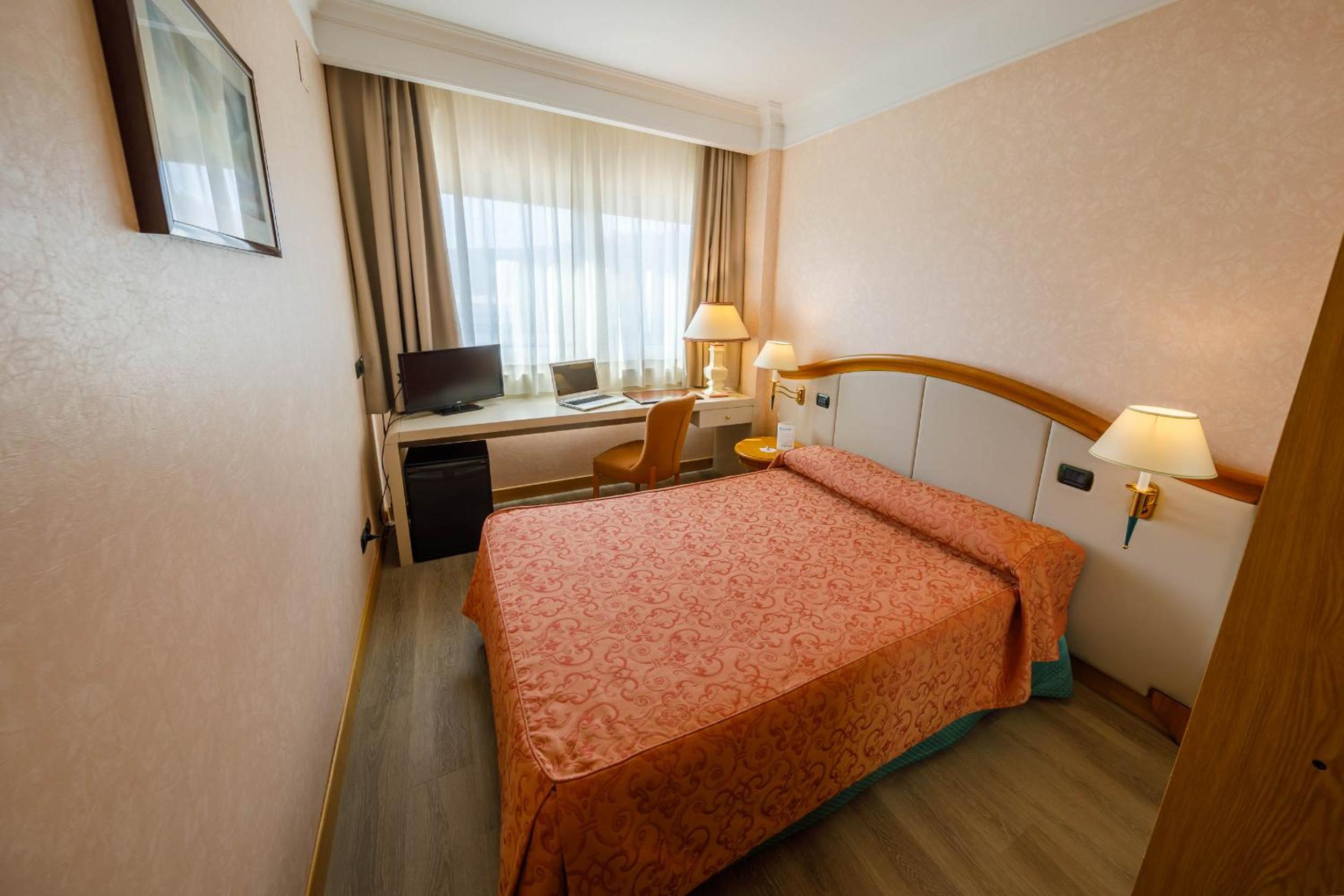Classic Single Room