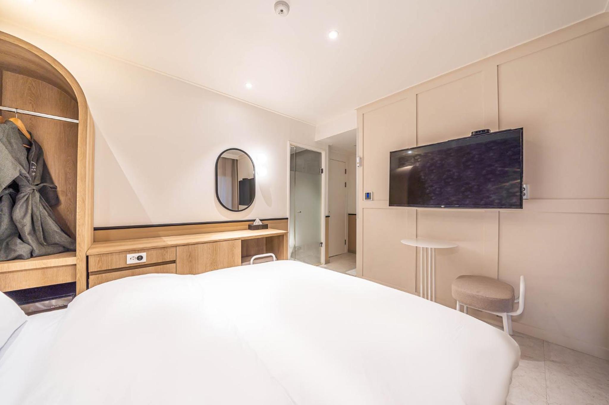 Premium Terrace Room - Photo 7