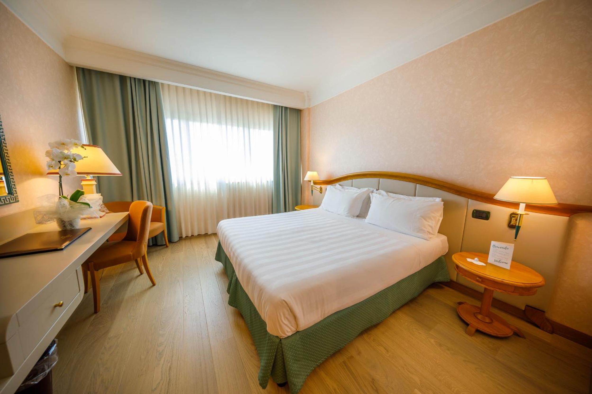 Superior Double Room - Photo 1