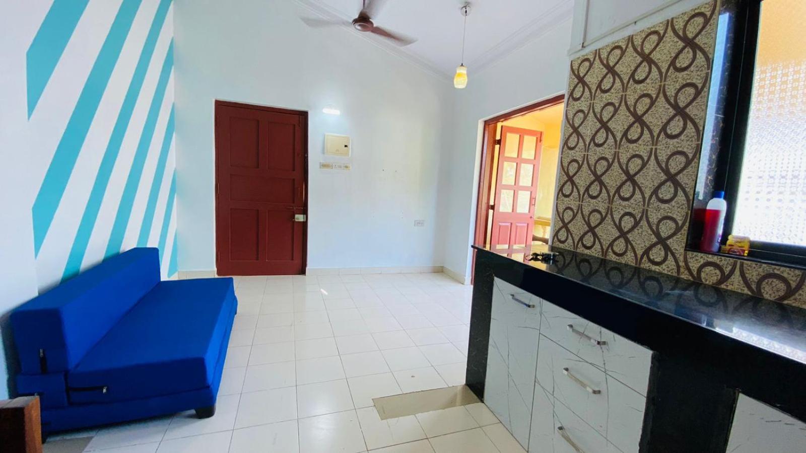 Apartment With Balcony photo 1