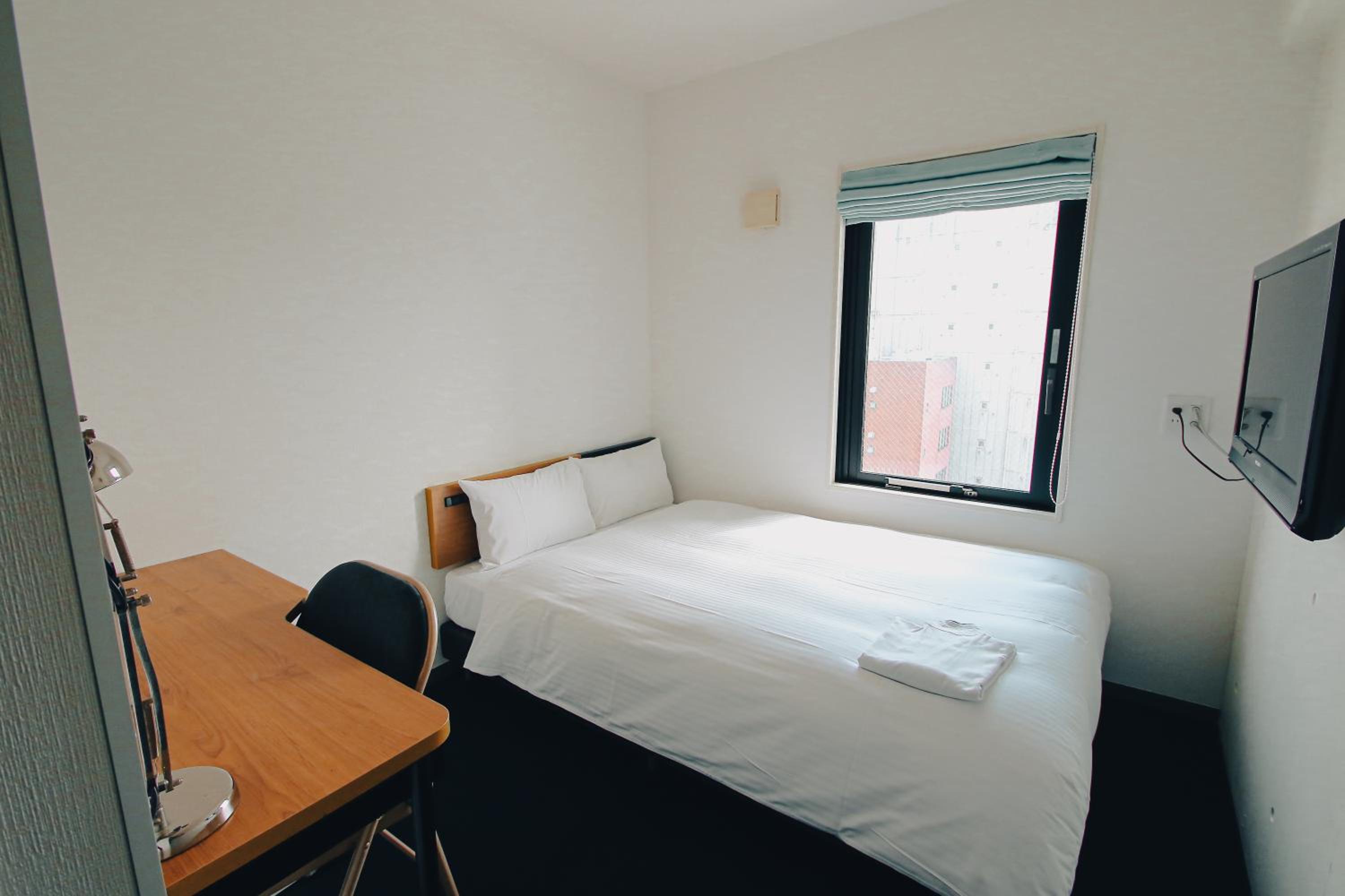 Standard Room (Small Double Bed) - Smoking