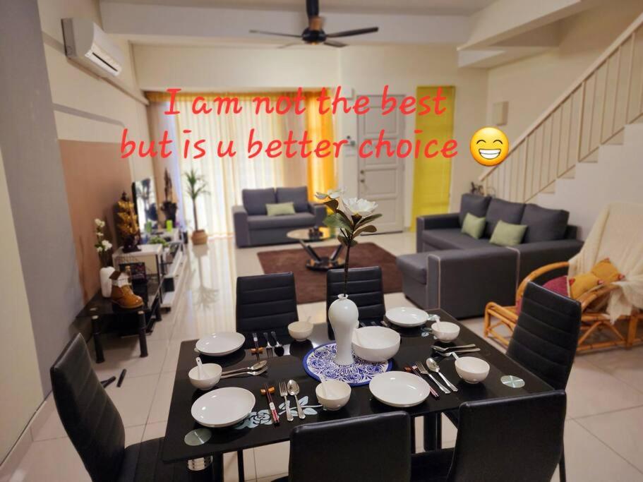 Four-Bedroom House photo 2