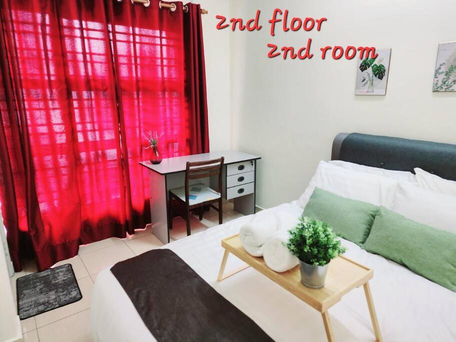 Four-Bedroom House photo 3
