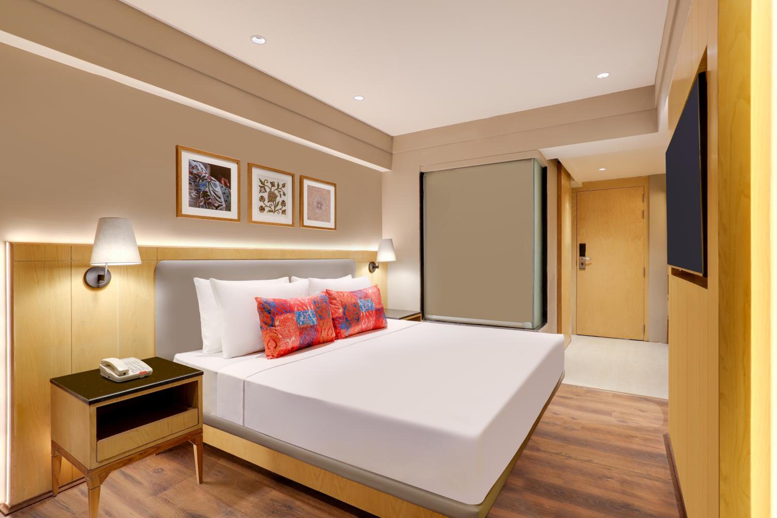 Superior King Room (Complimentary Hi-Tea)