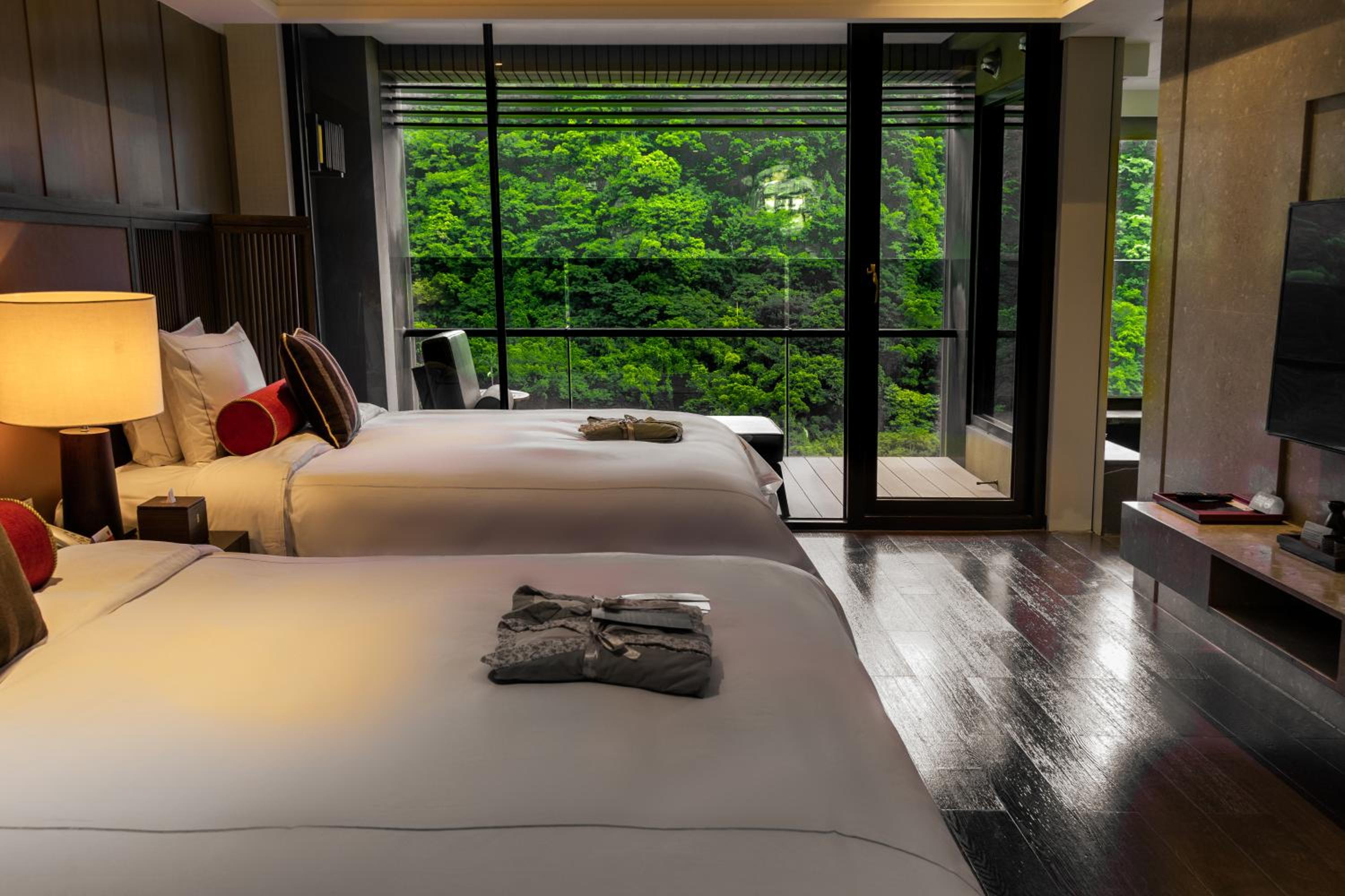 Deluxe Quadruple Room