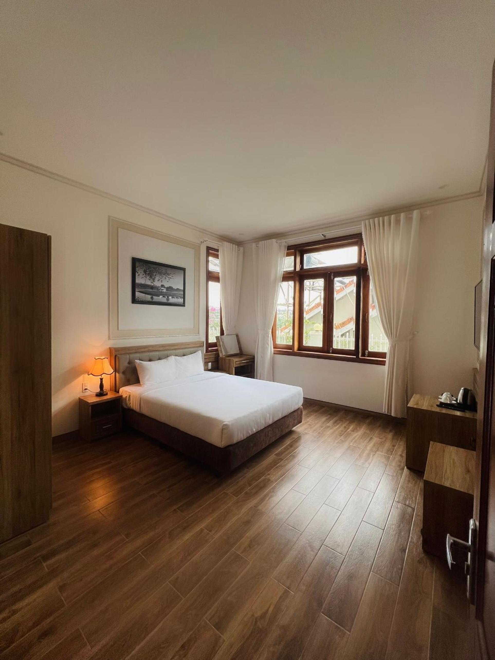 Standard Double Room - Photo 19