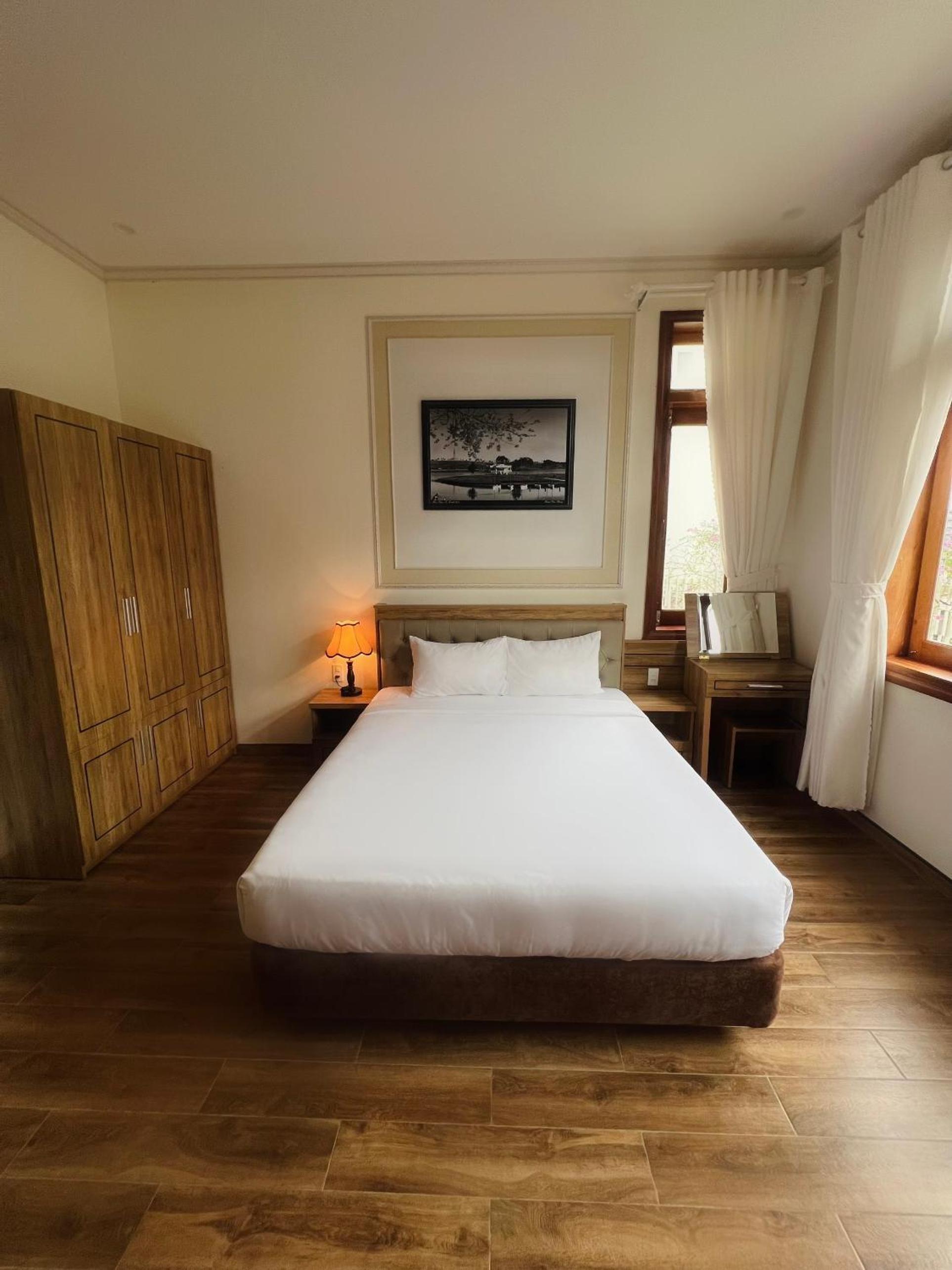 Standard Double Room - Photo 21