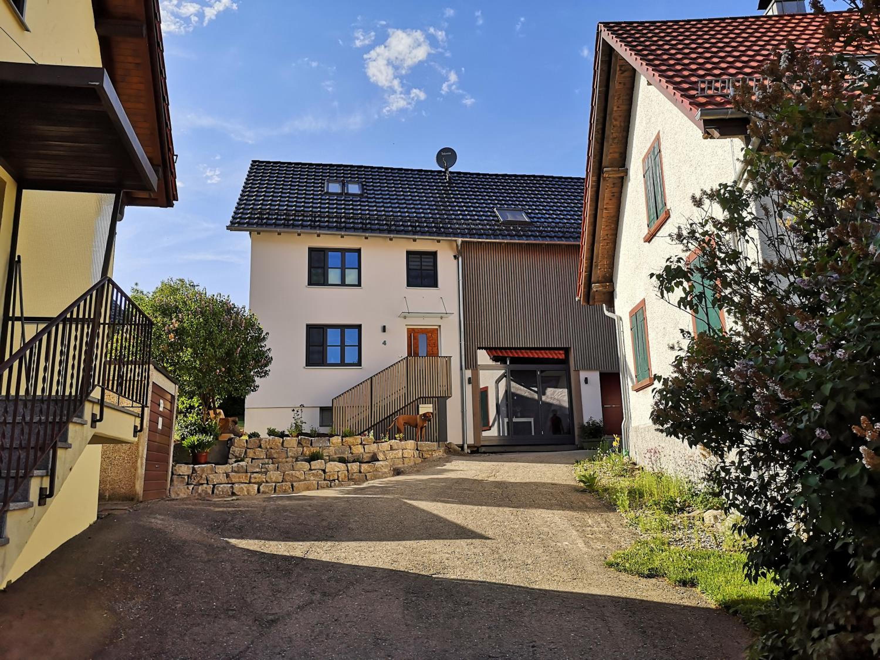 Two-Bedroom Deluxe Apartment with Garden View photo 2