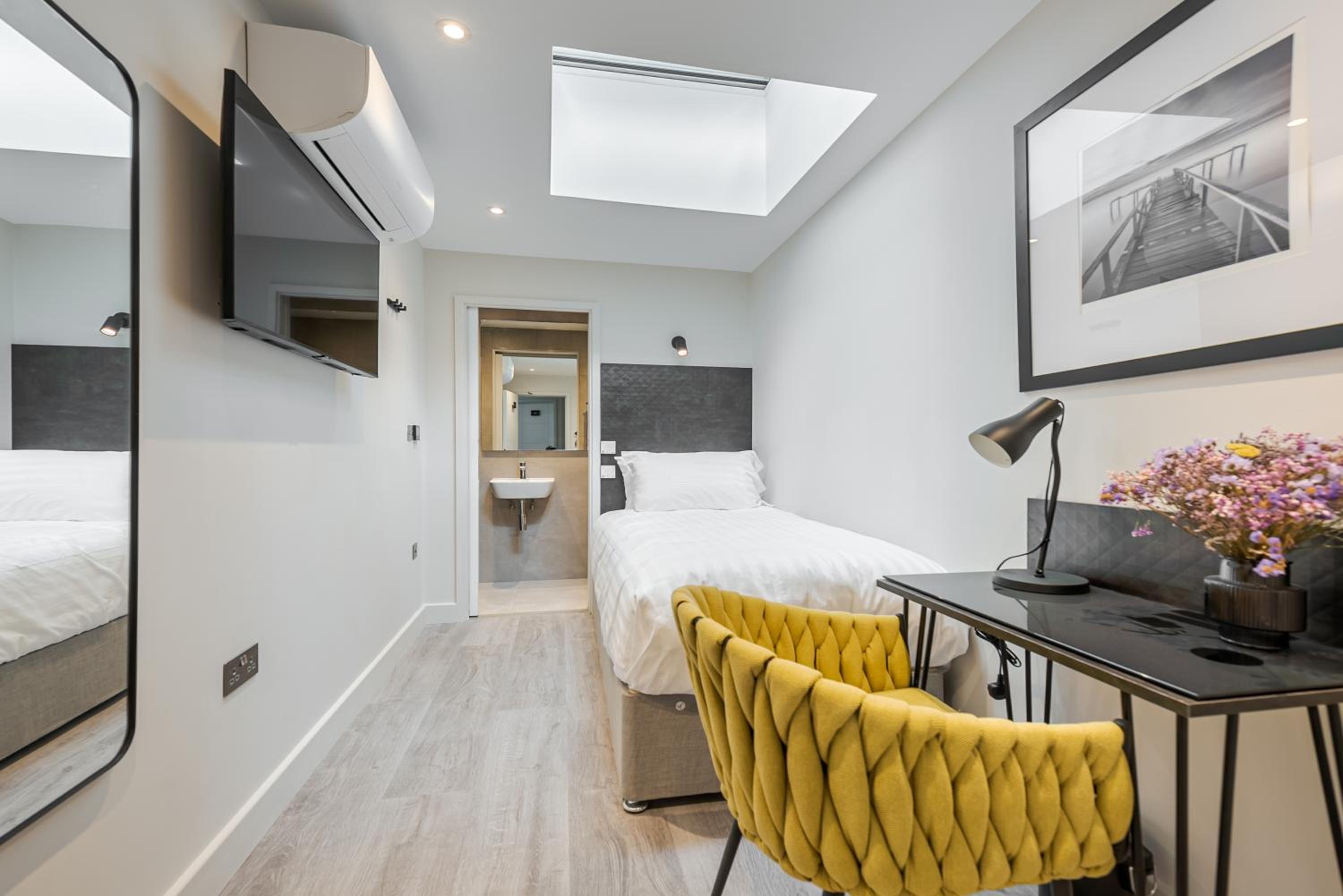 Standard Single Room photo 3