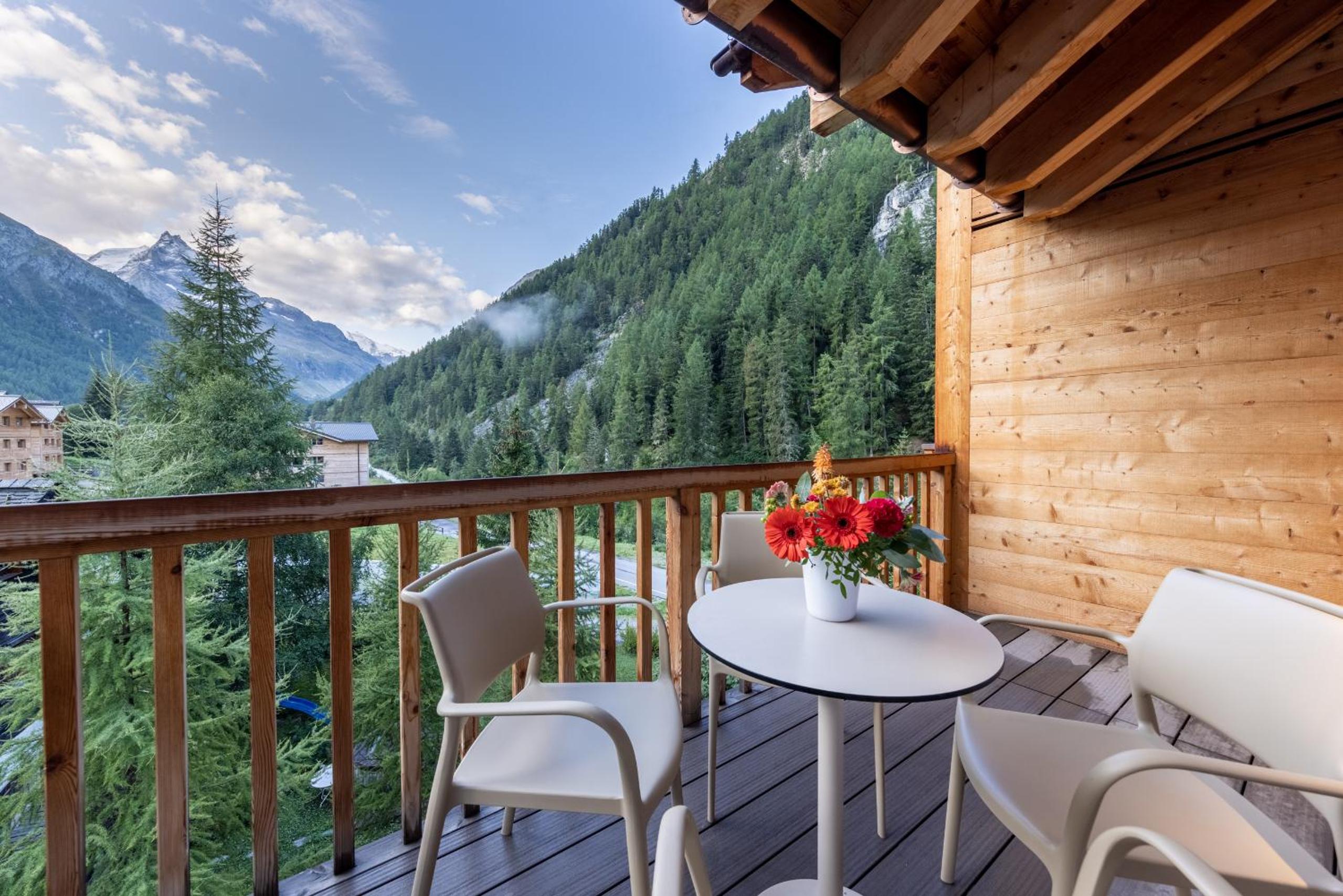 Two-Bedroom Apartment with Terrace or Balcony (6 People) - South View photo 1