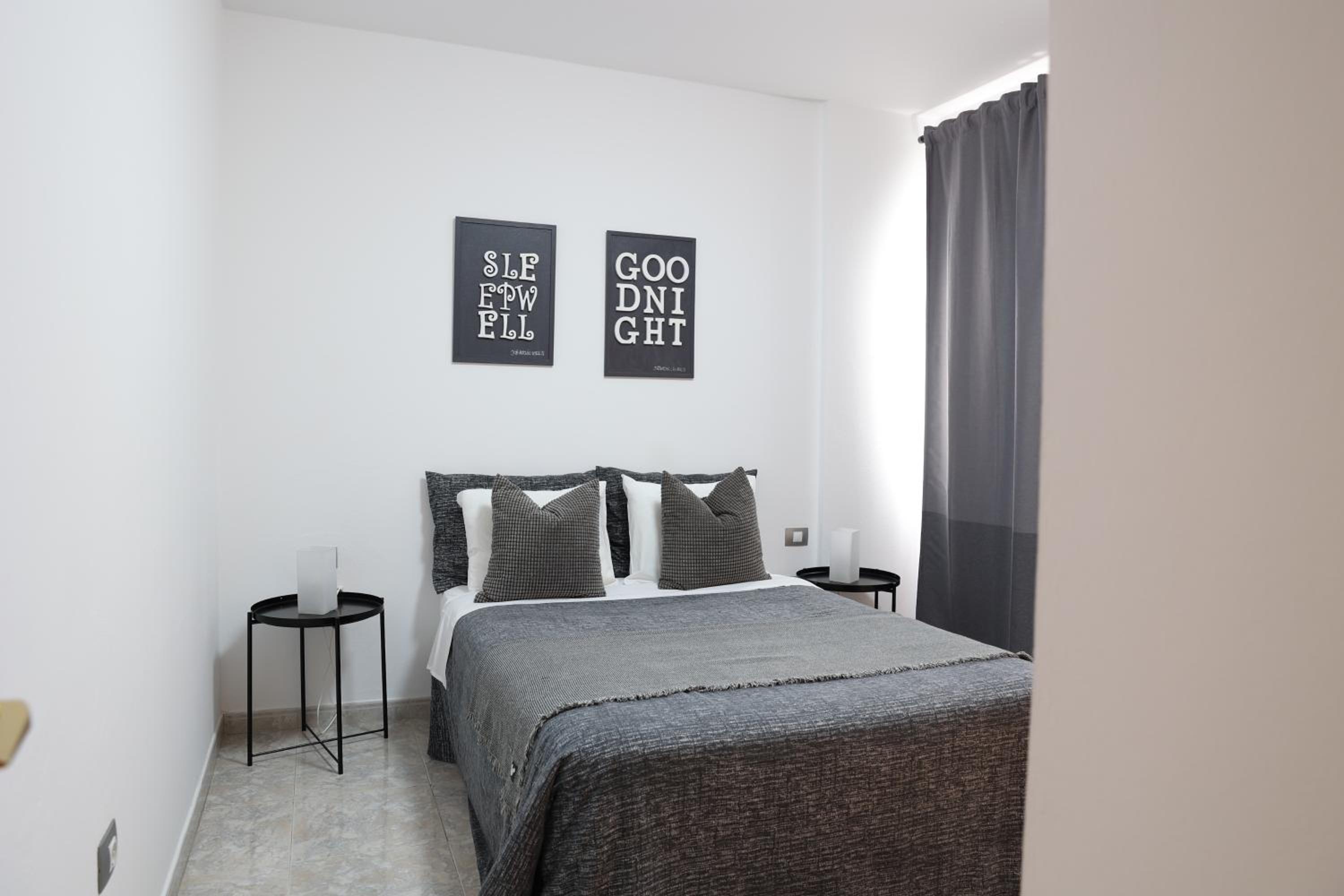 Two-Bedroom Apartment with Balcony photo 2
